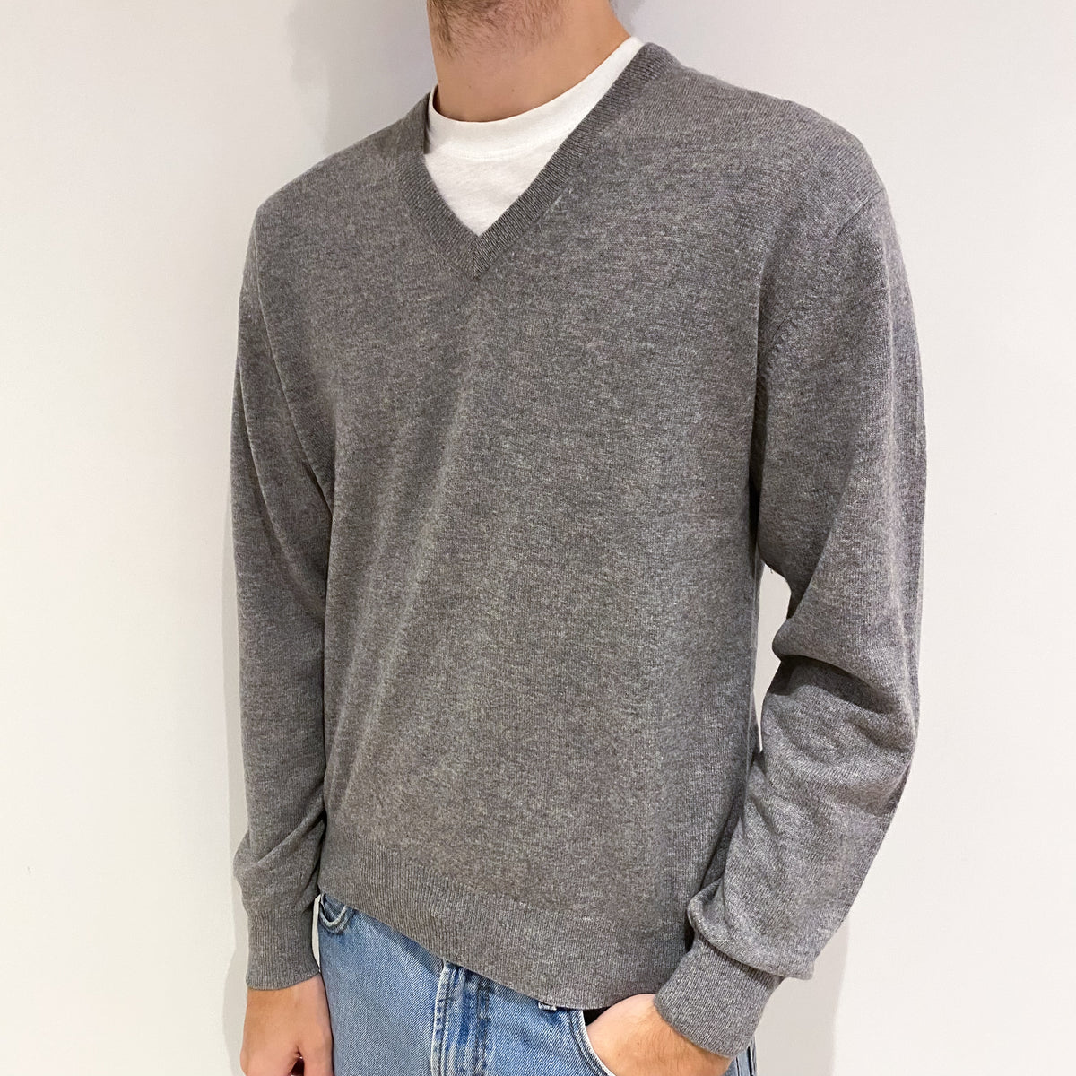 Men's Ash Grey Cashmere V Neck Jumper Medium