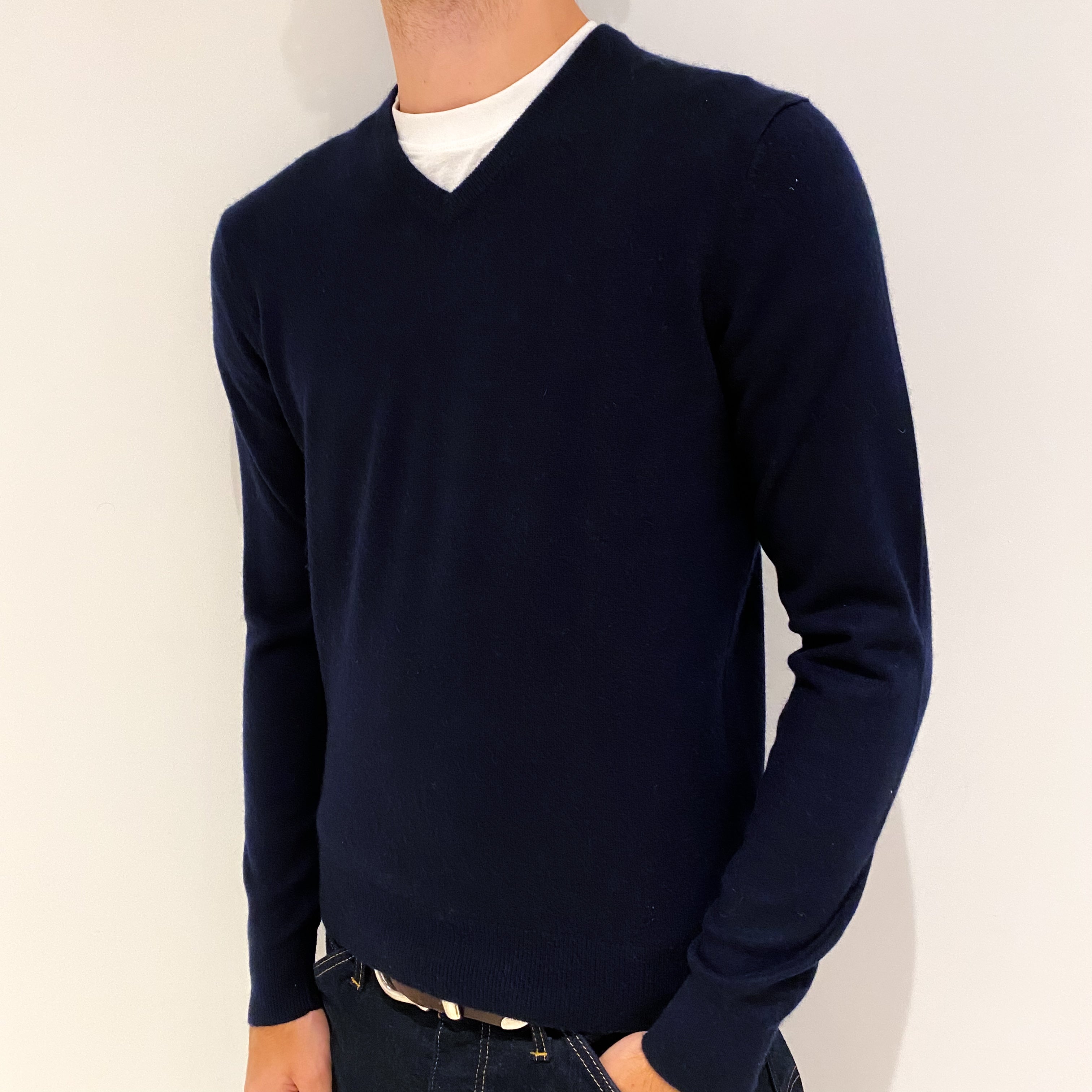 Men's Dark Navy Blue Cashmere V-Neck Jumper Medium