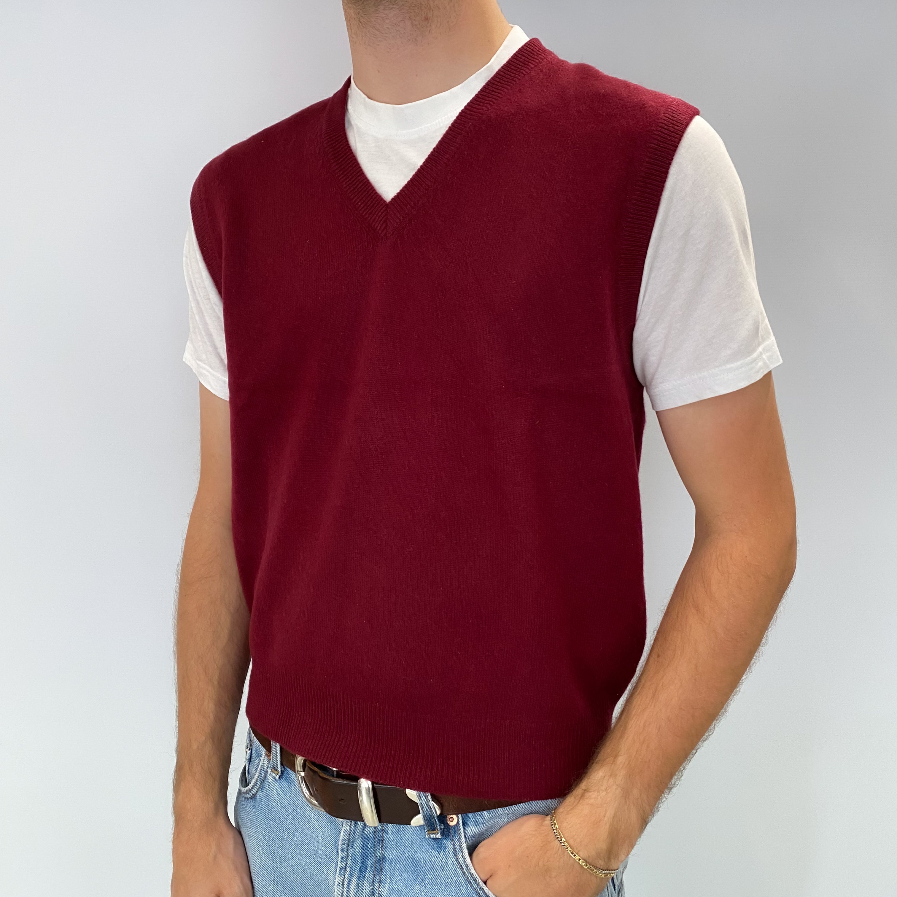 Men's Burgundy Red Cashmere V Neck Sleeveless Jumper Medium