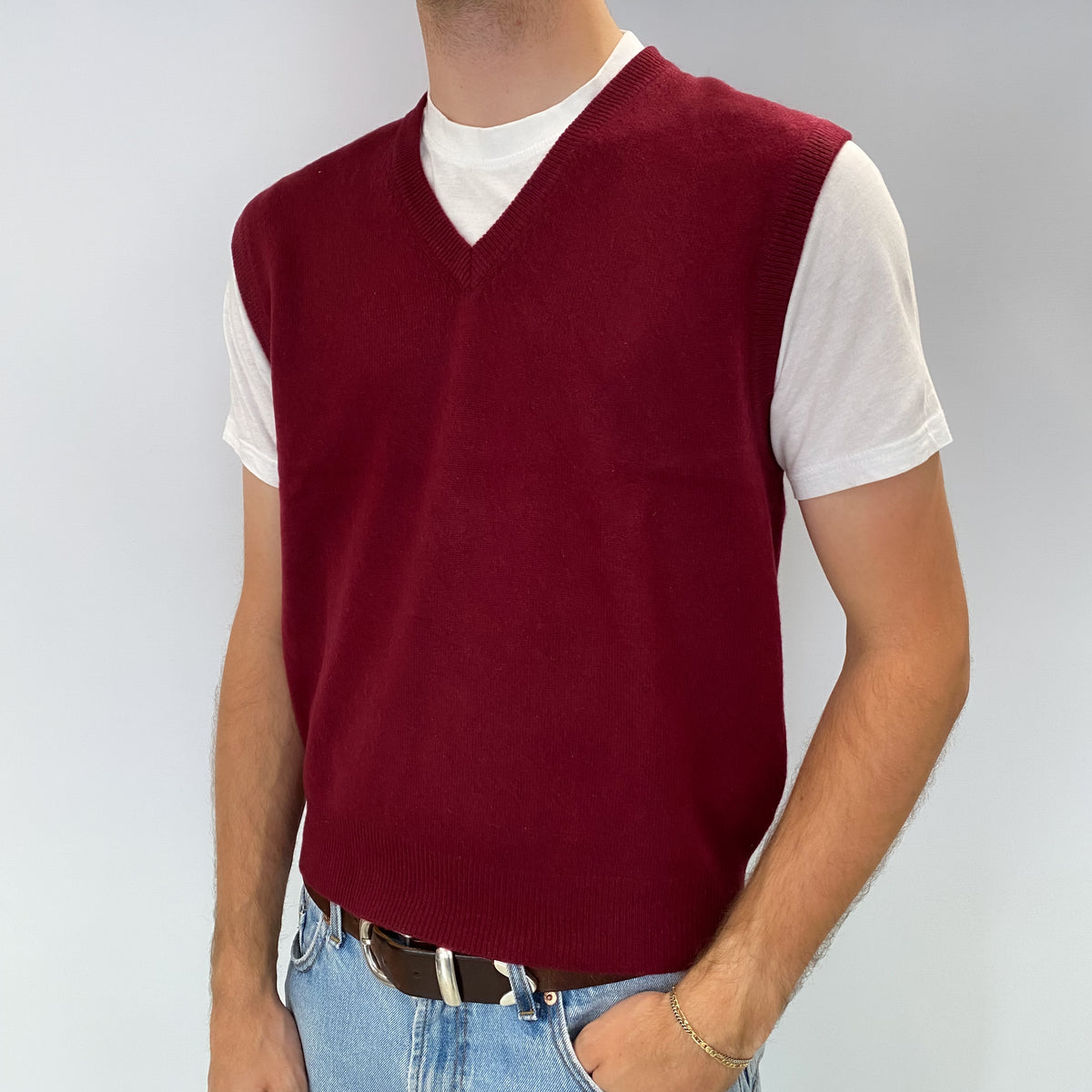 Men's Burgundy Red Cashmere V Neck Sleeveless Jumper Medium