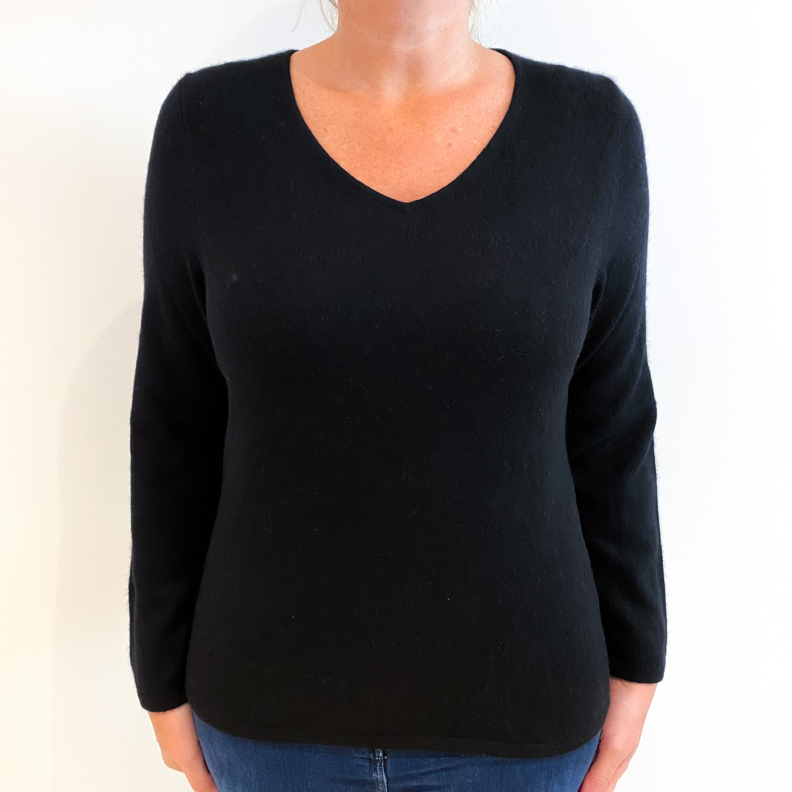 Black Cashmere V-Neck Jumper Large