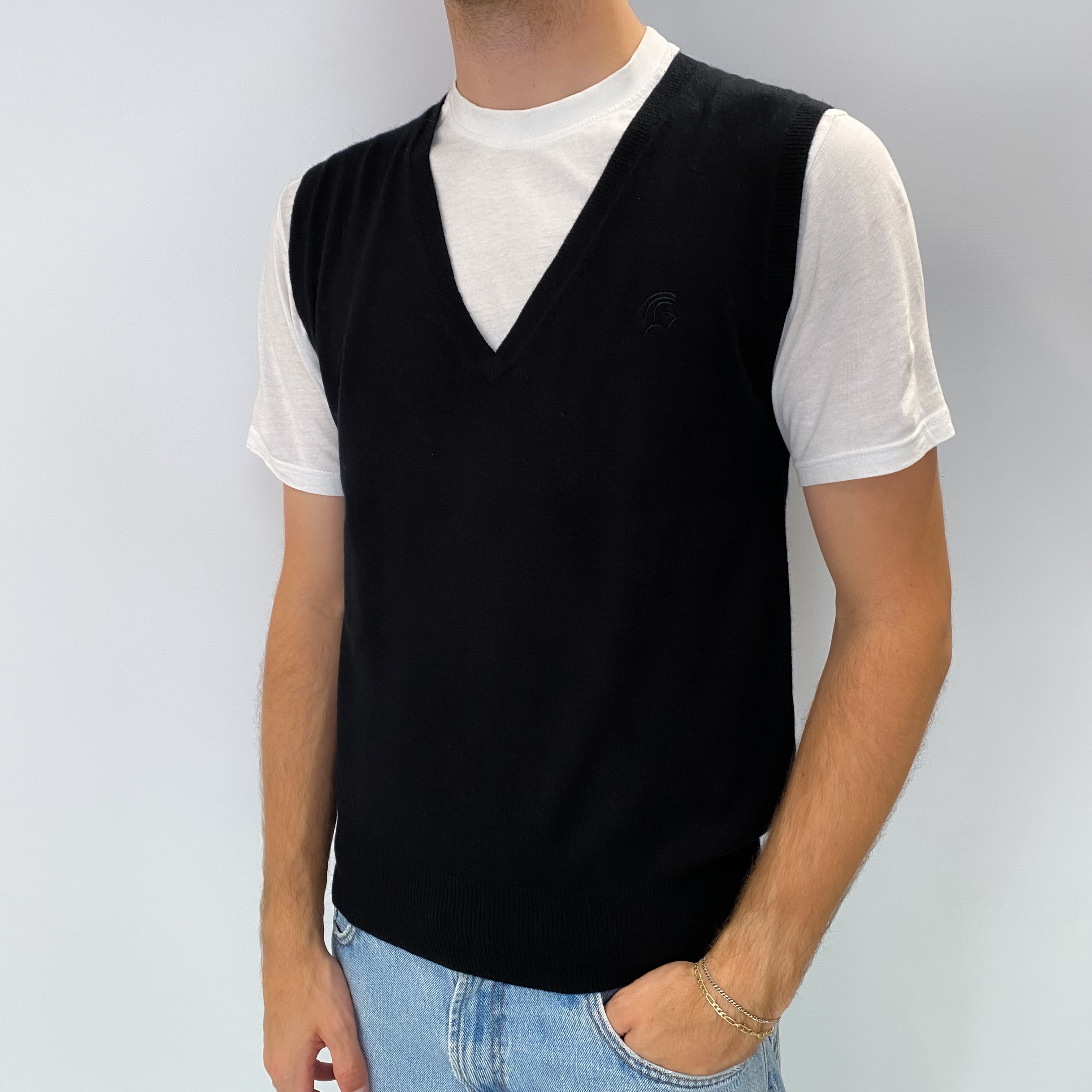 Men's Black Cashmere V Neck Sleeveless Jumper Medium