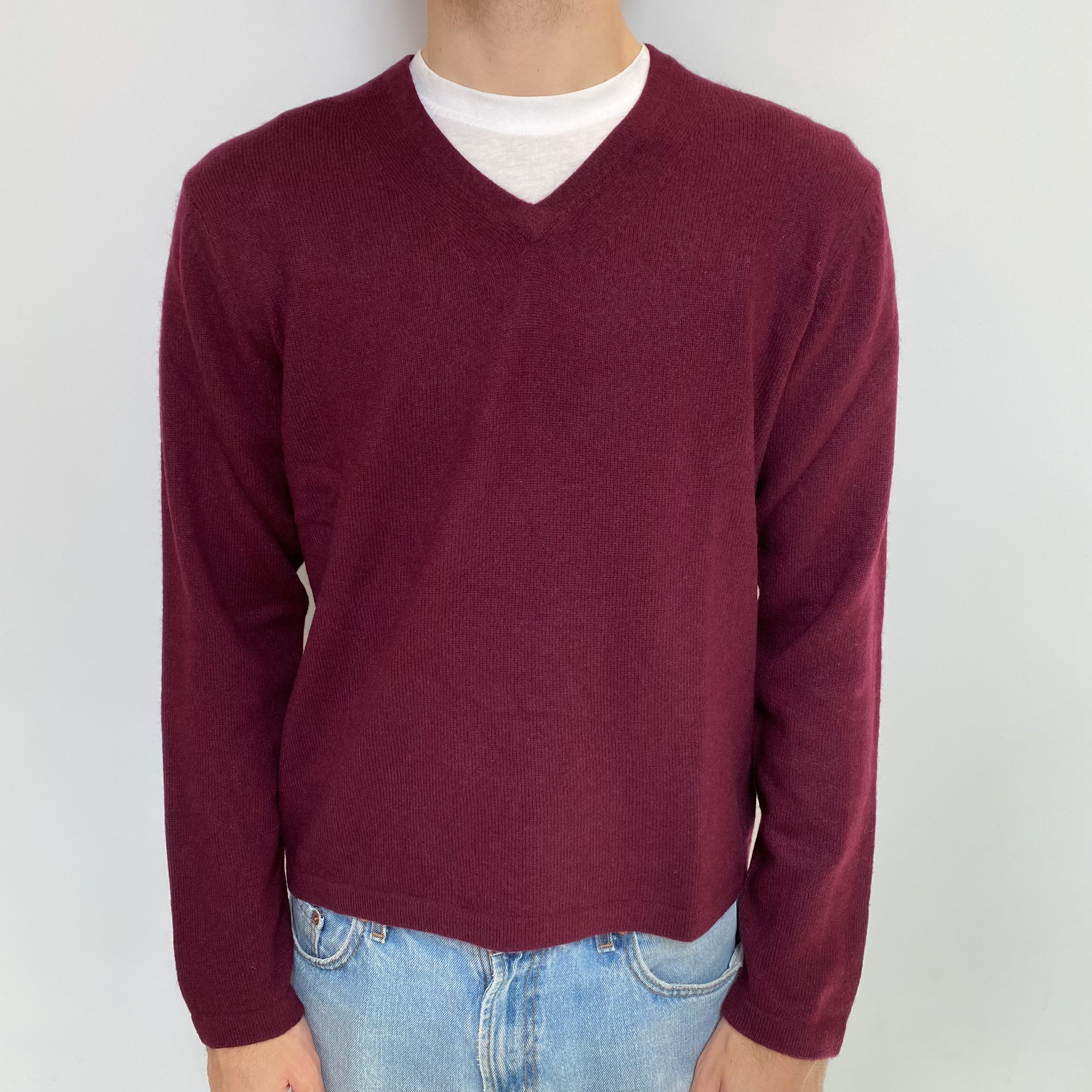 Men's Mulberry Purple Cashmere V Neck Jumper Large