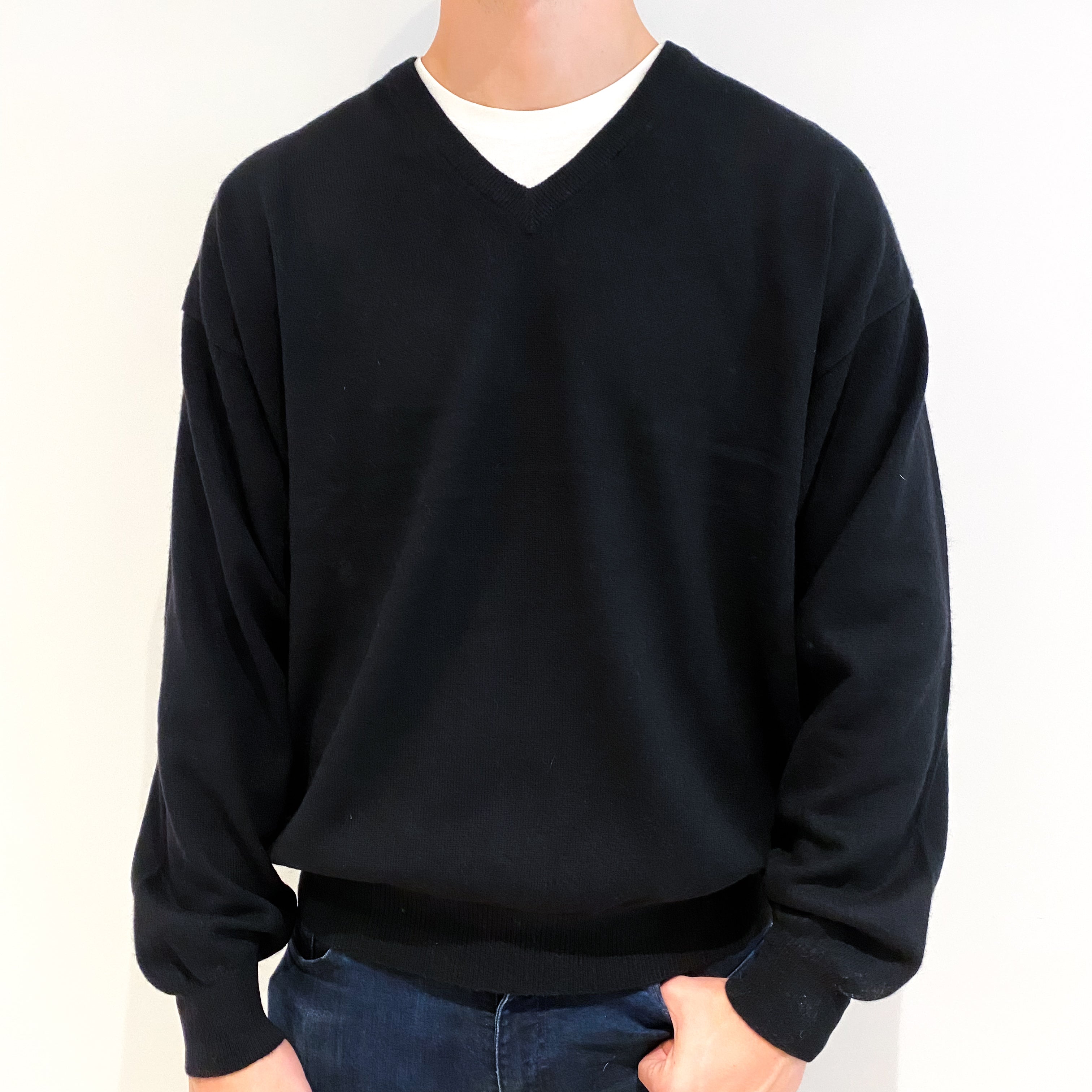 Men's Black Cashmere V-Neck Jumper Extra Extra Large
