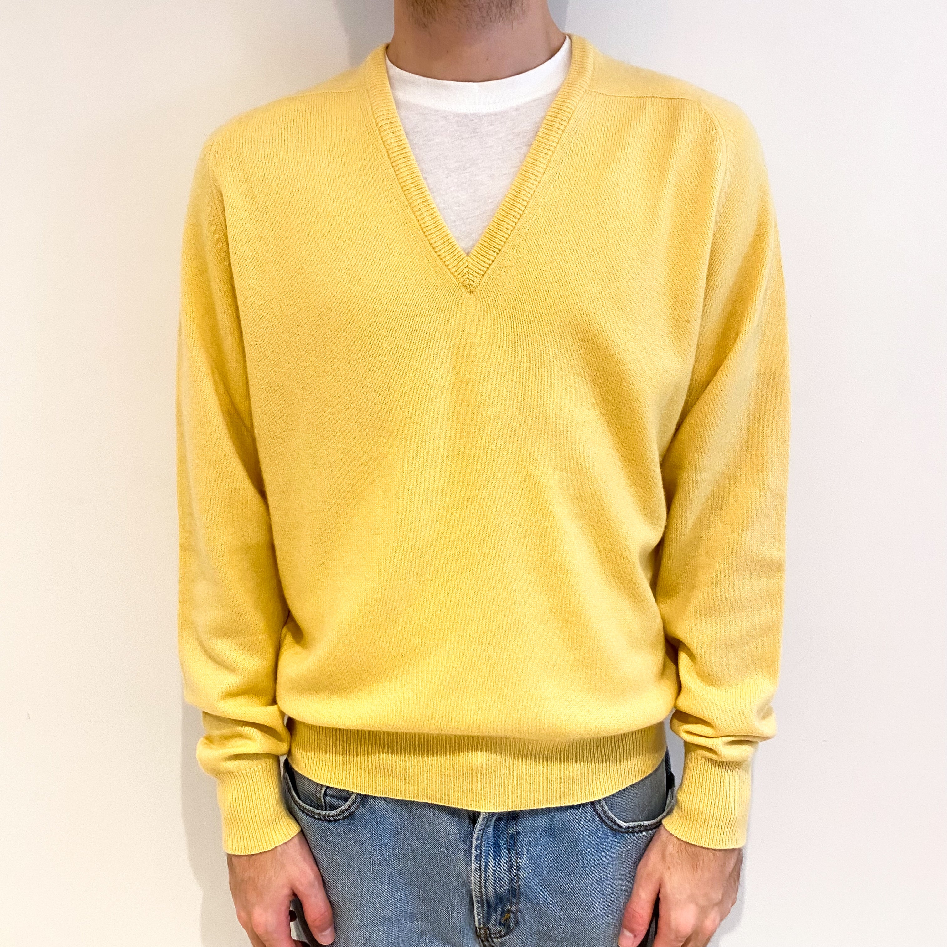 Men's English Custard Yellow Cashmere V Neck Jumper Large
