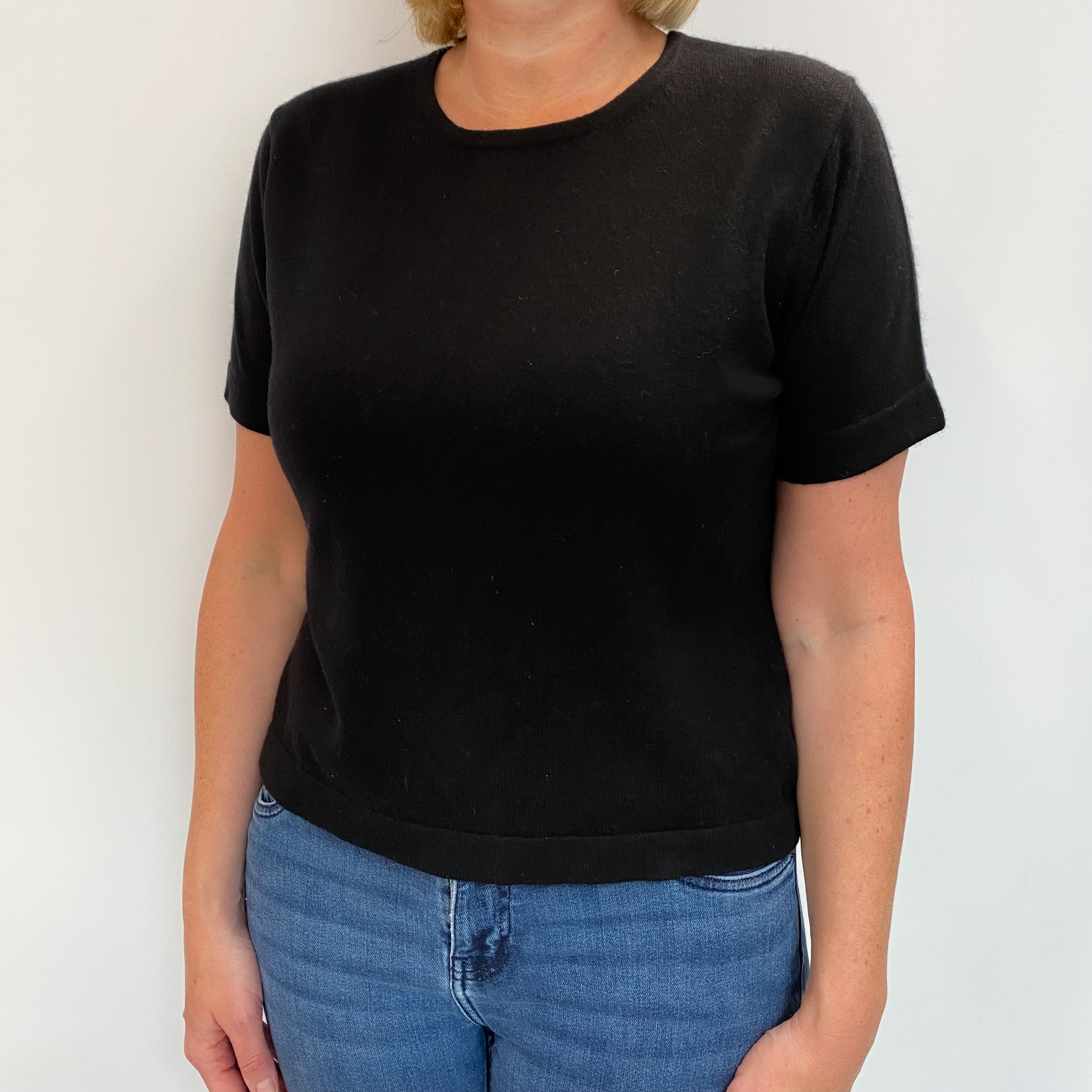 Black Cashmere Crew Neck Short Sleeved Jumper Large