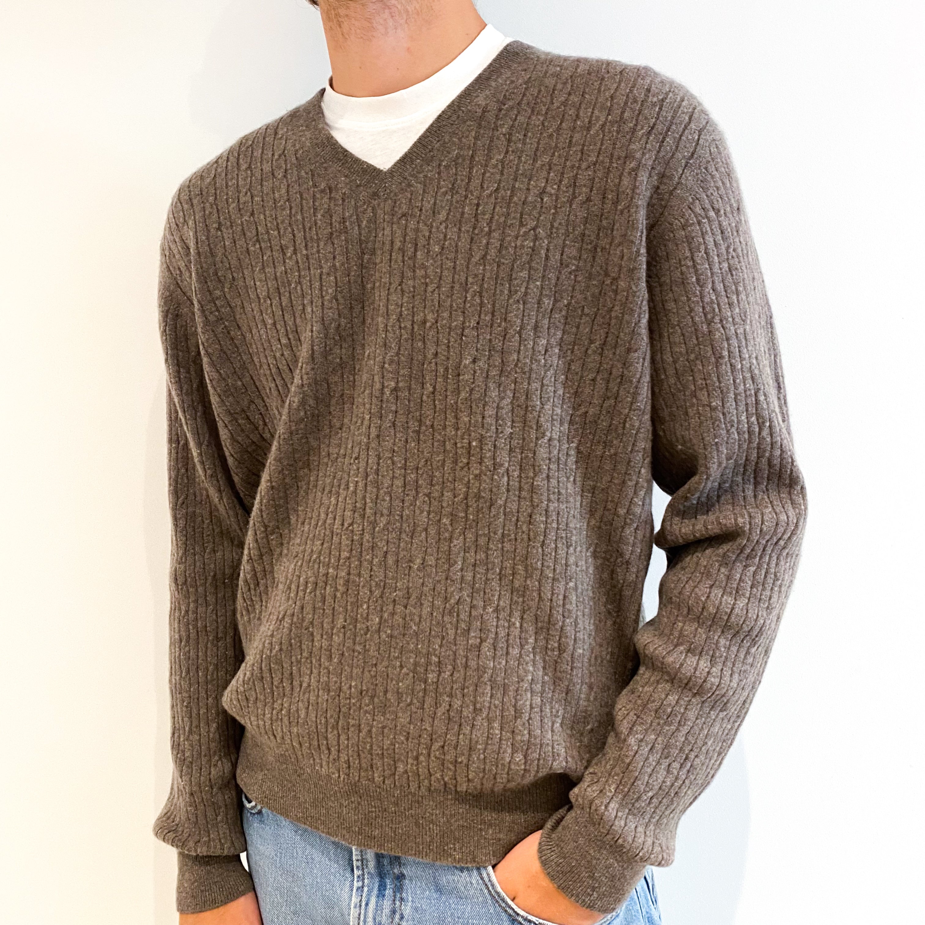 Men's Muted Brown Cable Cashmere V-Neck Jumper Large