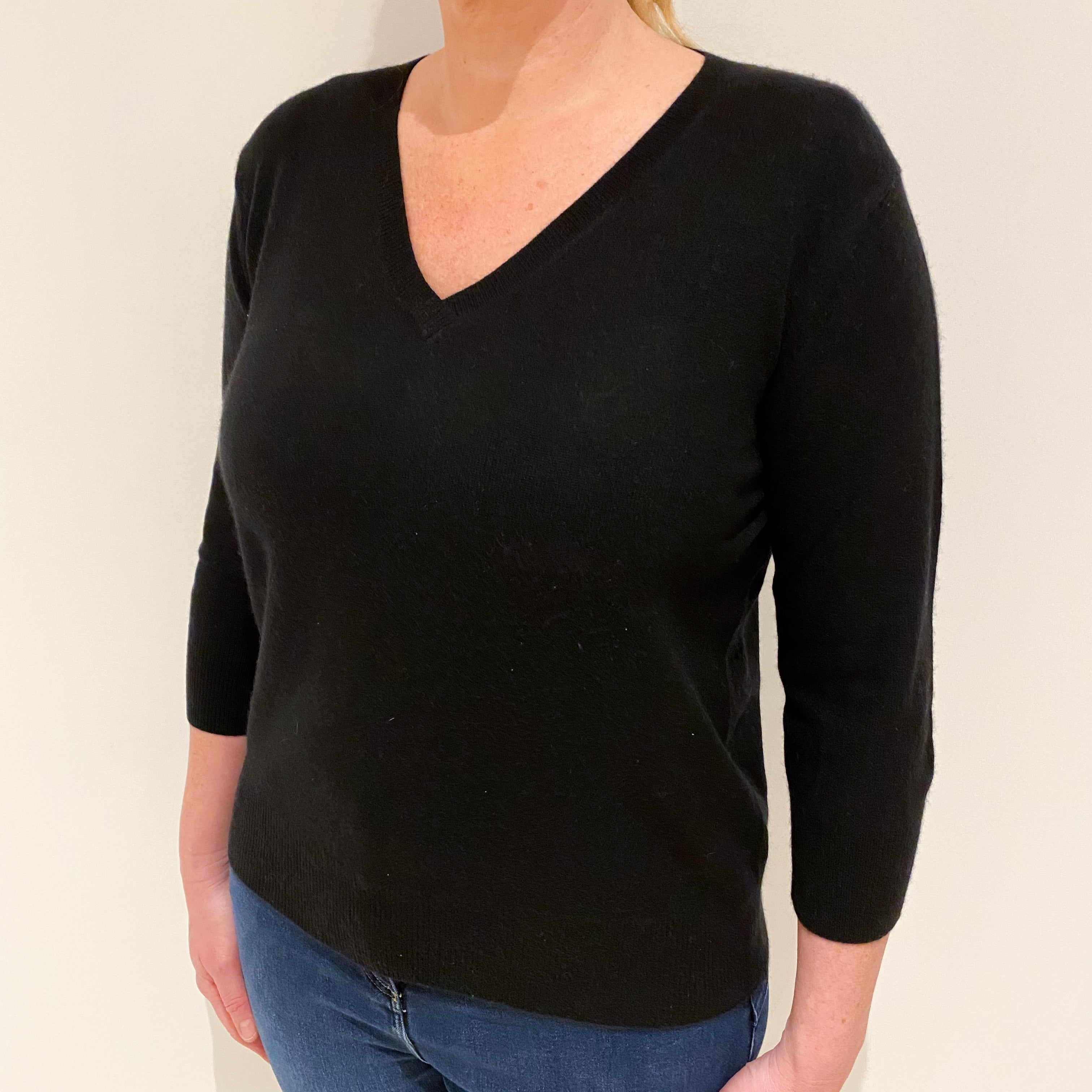 Black 3/4 Sleeved Cashmere V-Neck Jumper Large