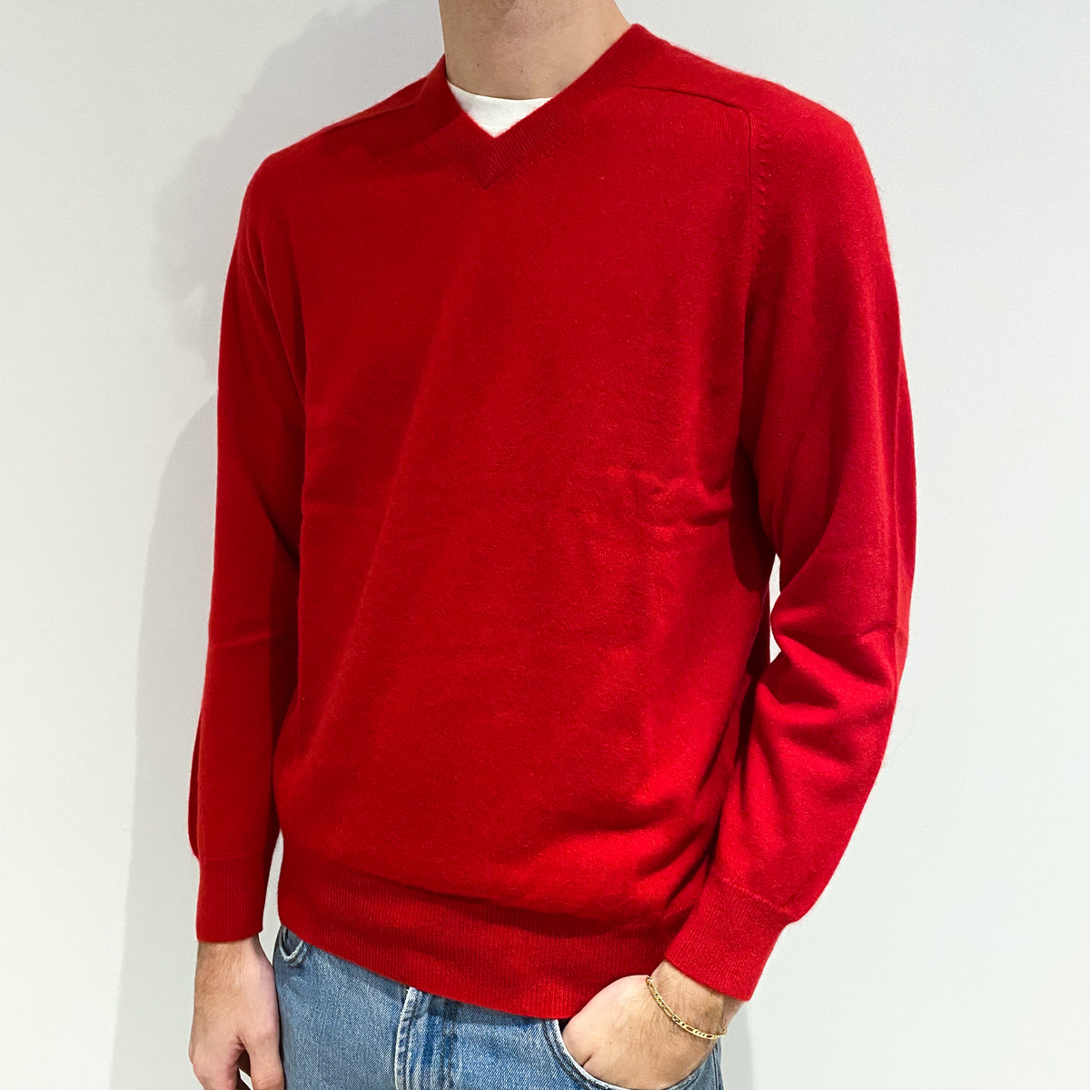 Men's Spanish Red Cashmere V-Neck Jumper Large