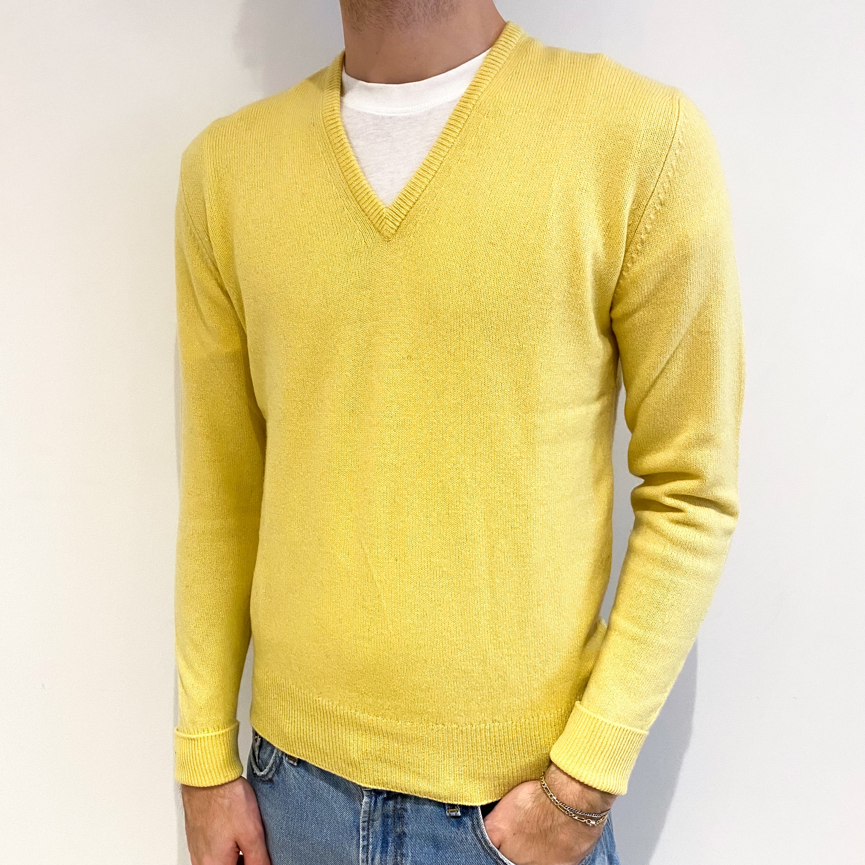 Men's Scottish Jaeger Citrus Yellow Cashmere V Neck Jumper Medium