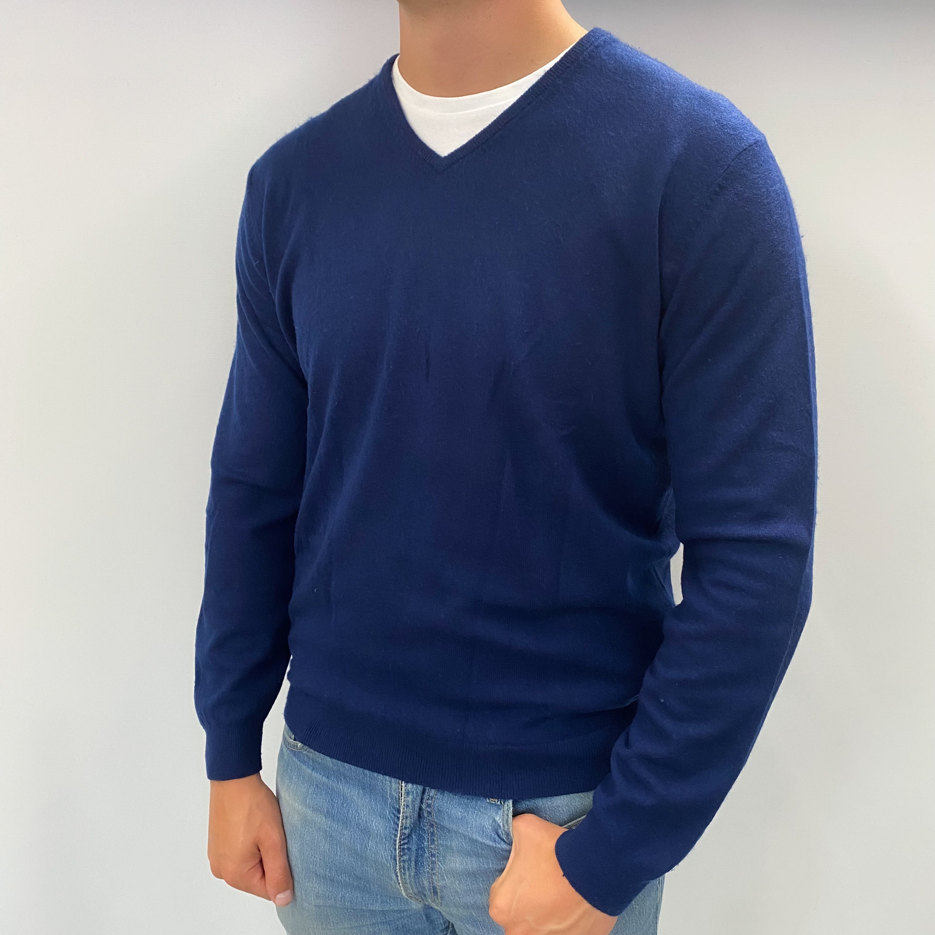 Men's French Navy Cashmere V Neck Jumper XL