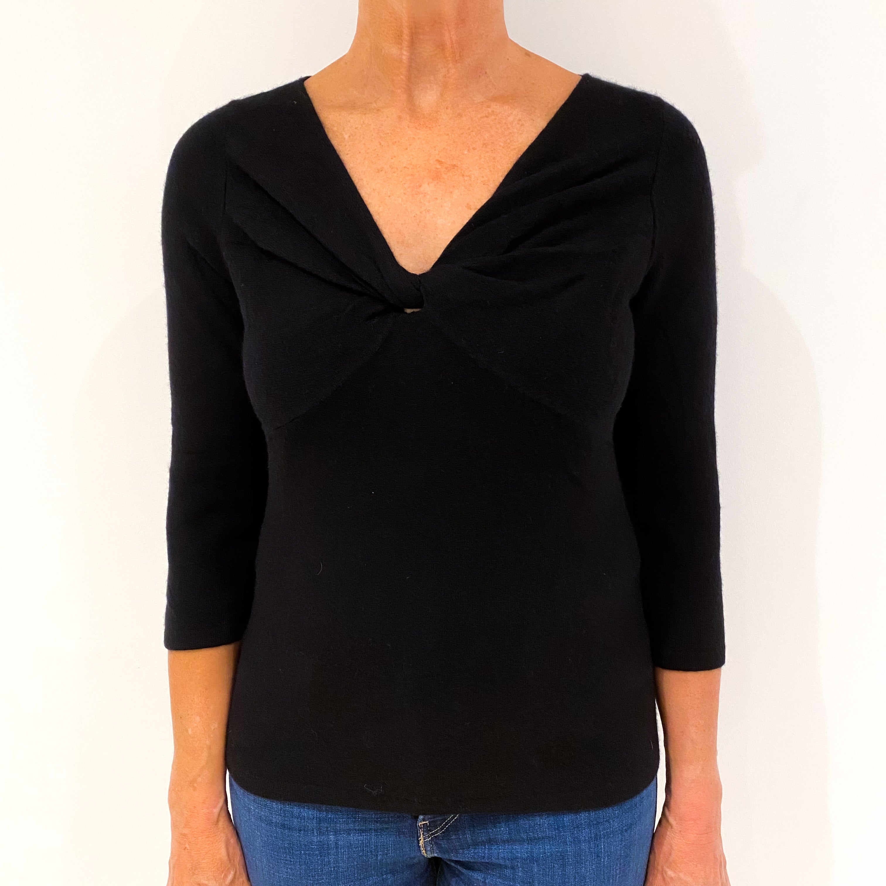 Black Knot Front 3/4 Sleeved Cashmere V-Neck Jumper Medium