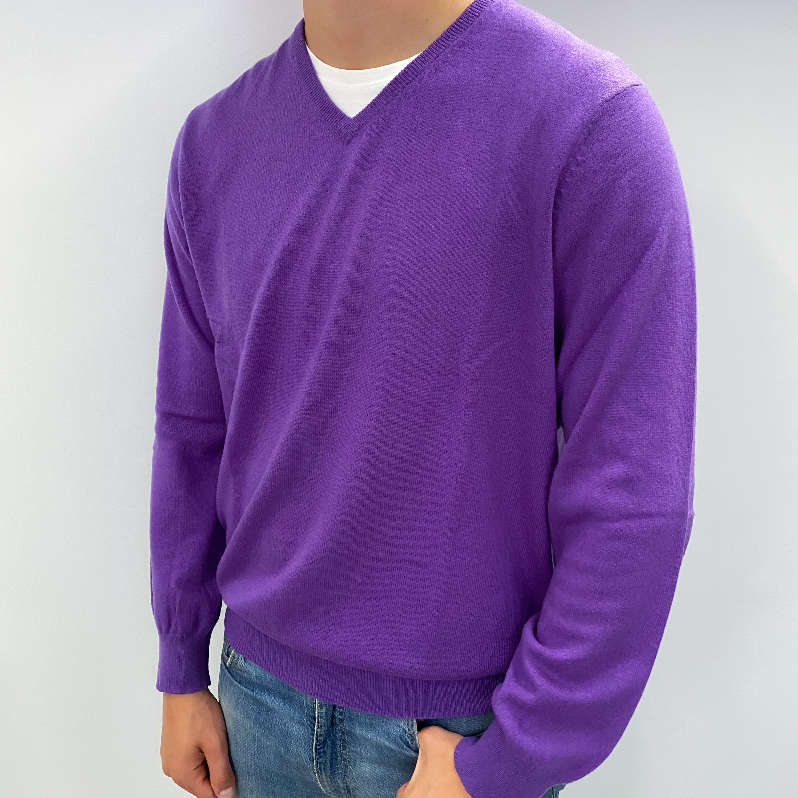 Men's Violet Purple Cashmere V Neck Jumper XL