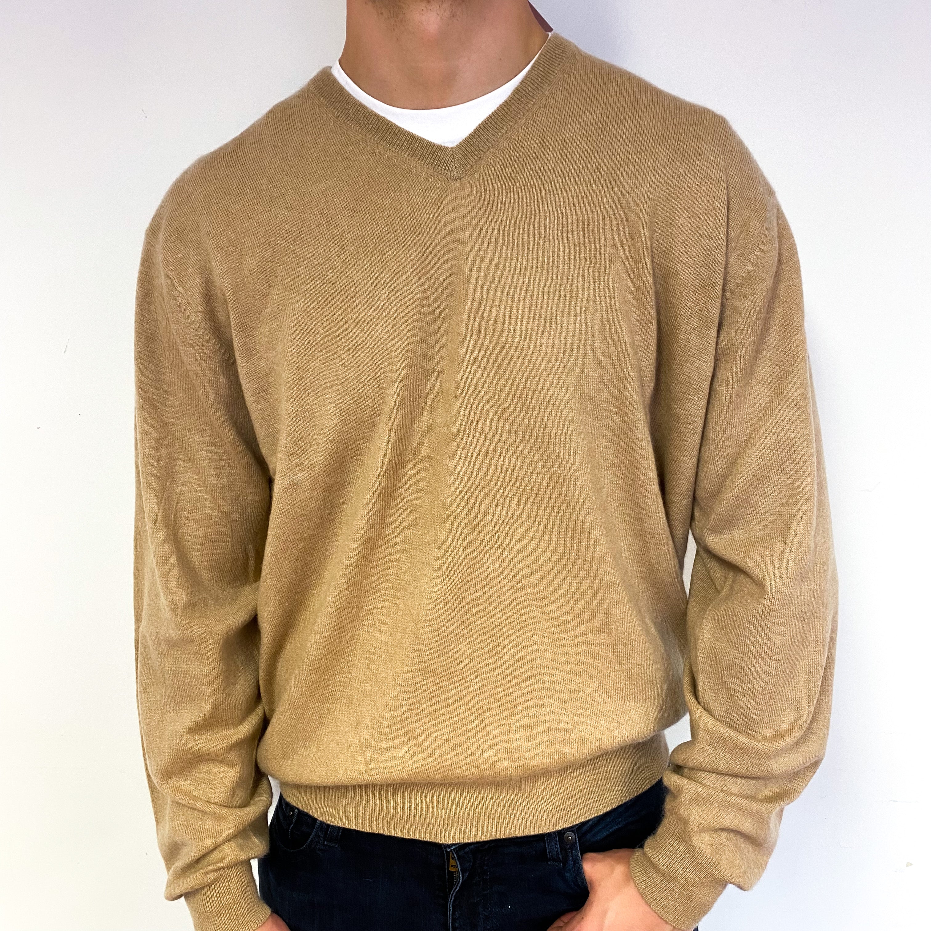 Men's Fudge Brown Cashmere V-Neck Jumper Extra Large