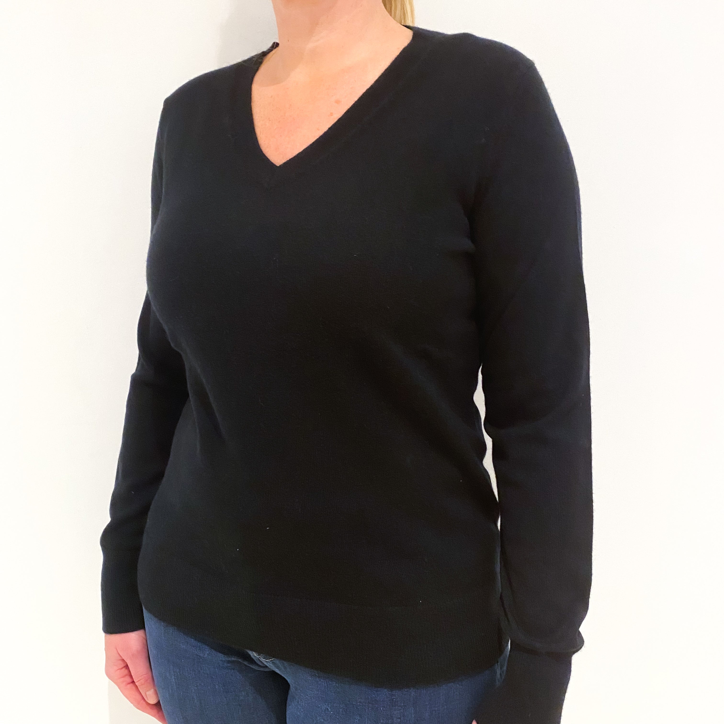 Black Cashmere V-Neck Jumper Large