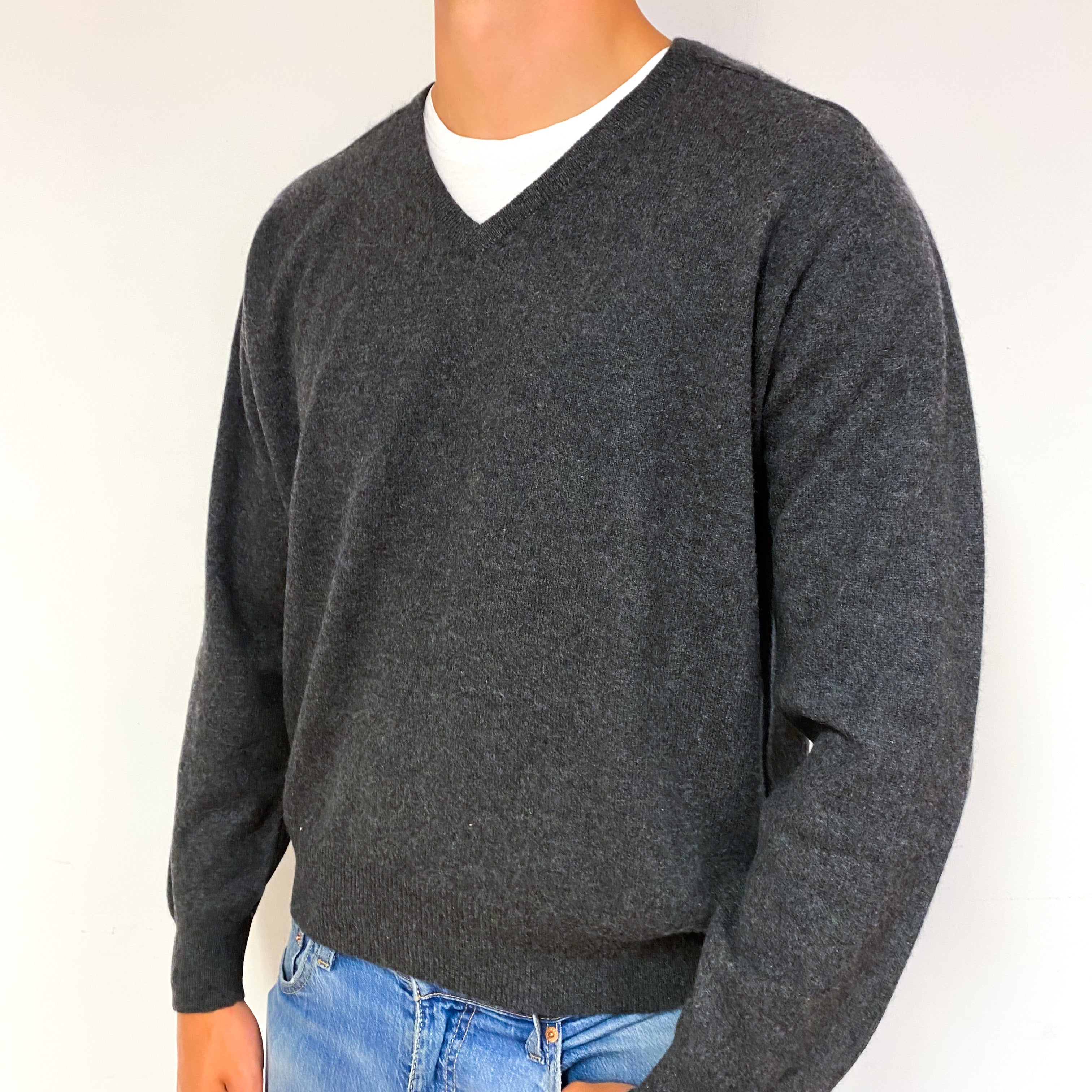 Men's Charcoal Grey Cashmere V-Neck Jumper Extra Large