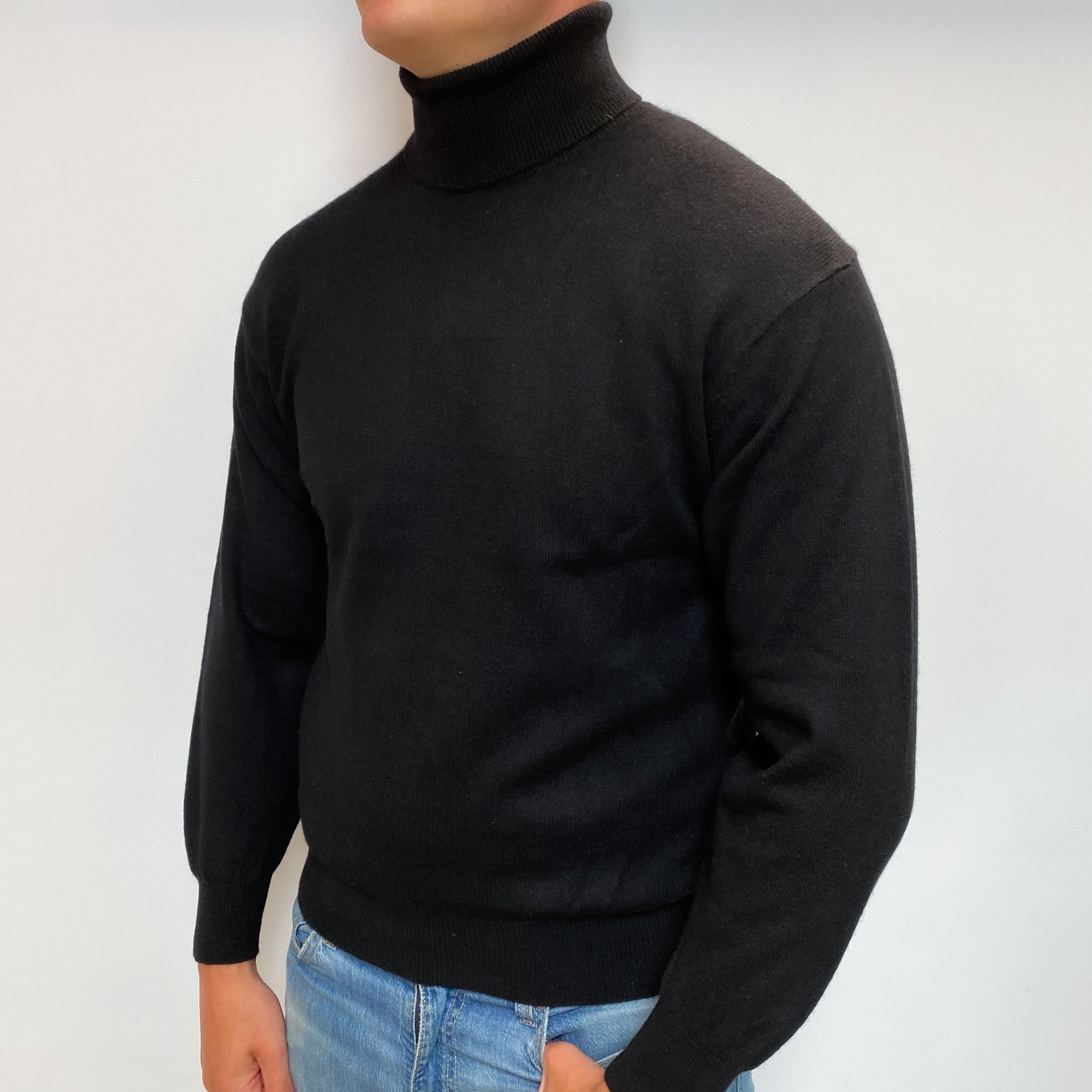 Men's Black Cashmere V Neck Jumper XL