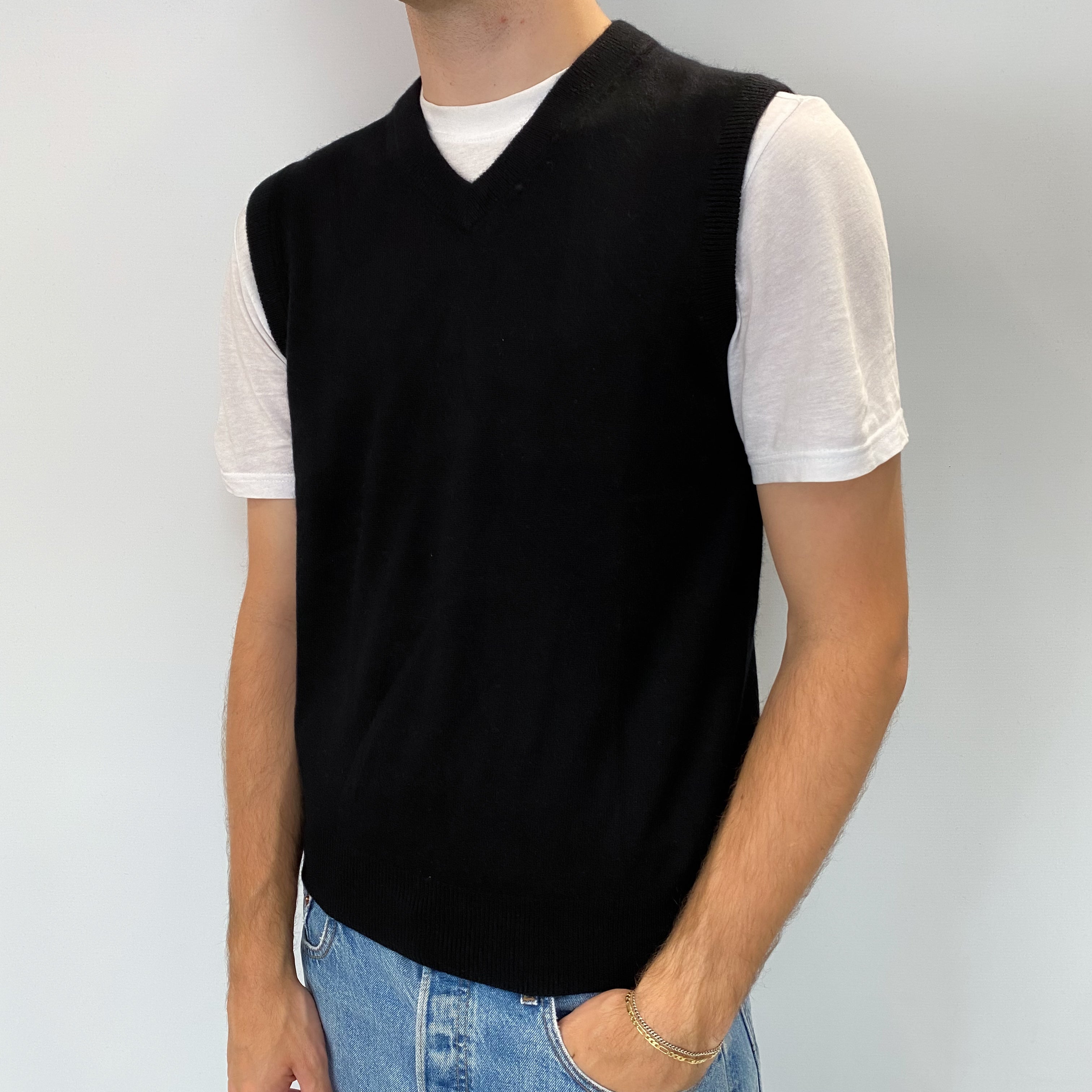 Men's Black Cashmere Sleeveless V Neck Jumper Medium