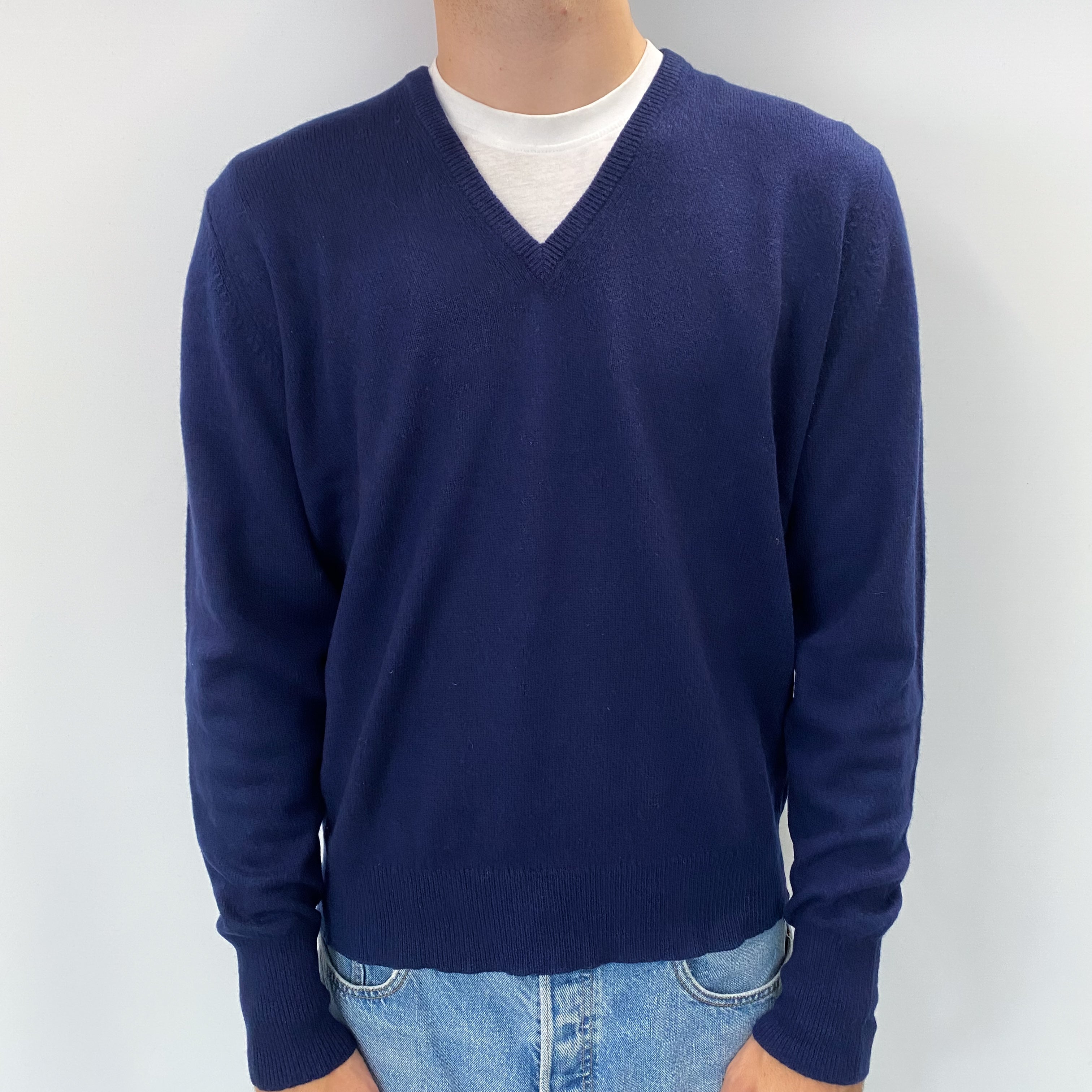 Men's Vintage Scottish Navy Cashmere V Neck Jumper Large