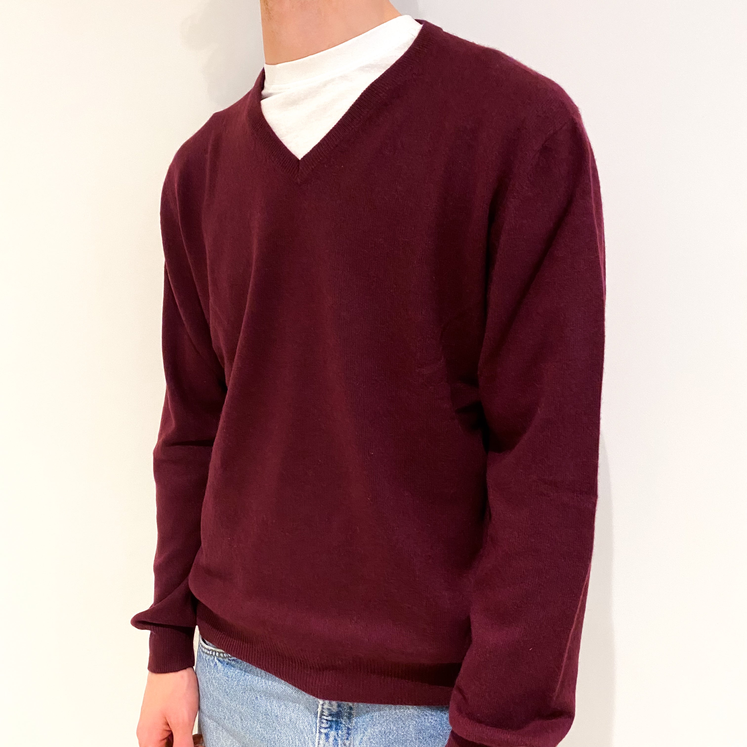 Men's Mulberry Red Cashmere V-Neck Jumper Medium