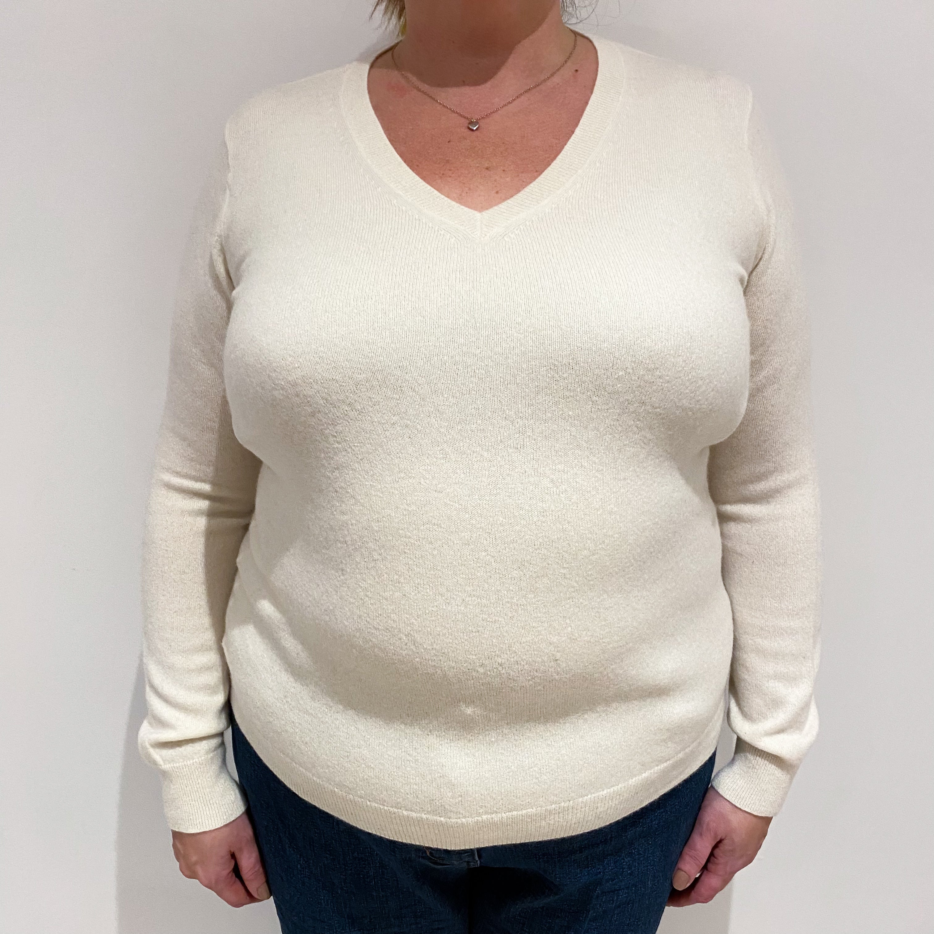 Cream Cashmere V Neck Jumper Extra Large