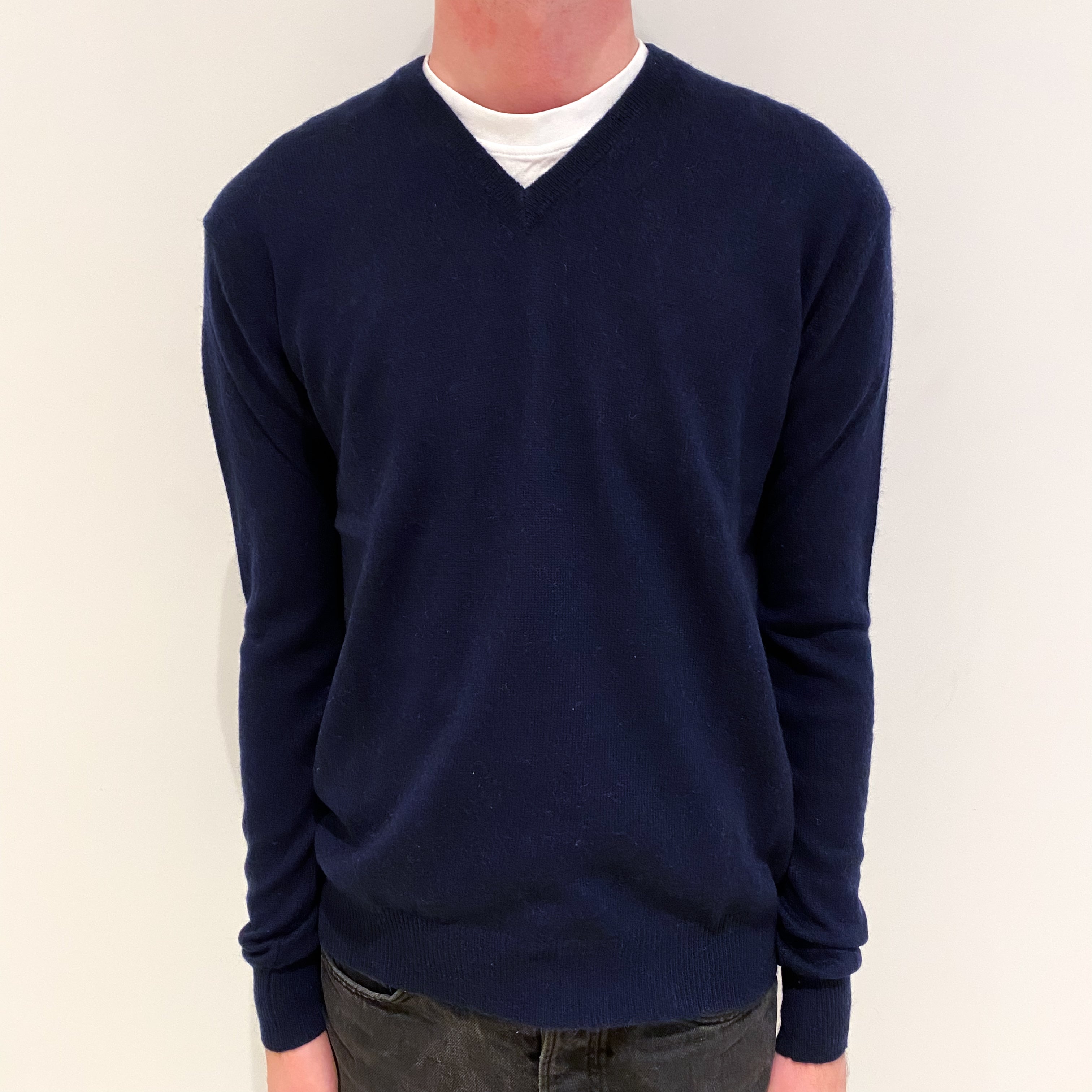 Men's Navy Blue Cashmere V-Neck Jumper Small