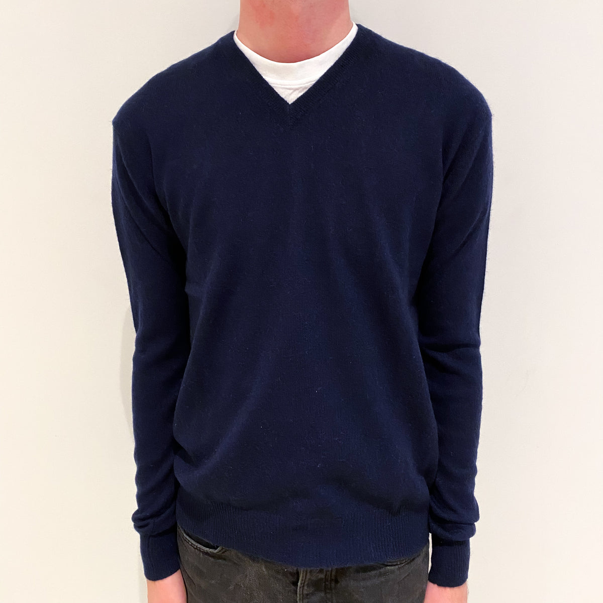 Men's Navy Blue Cashmere V-Neck Jumper Small