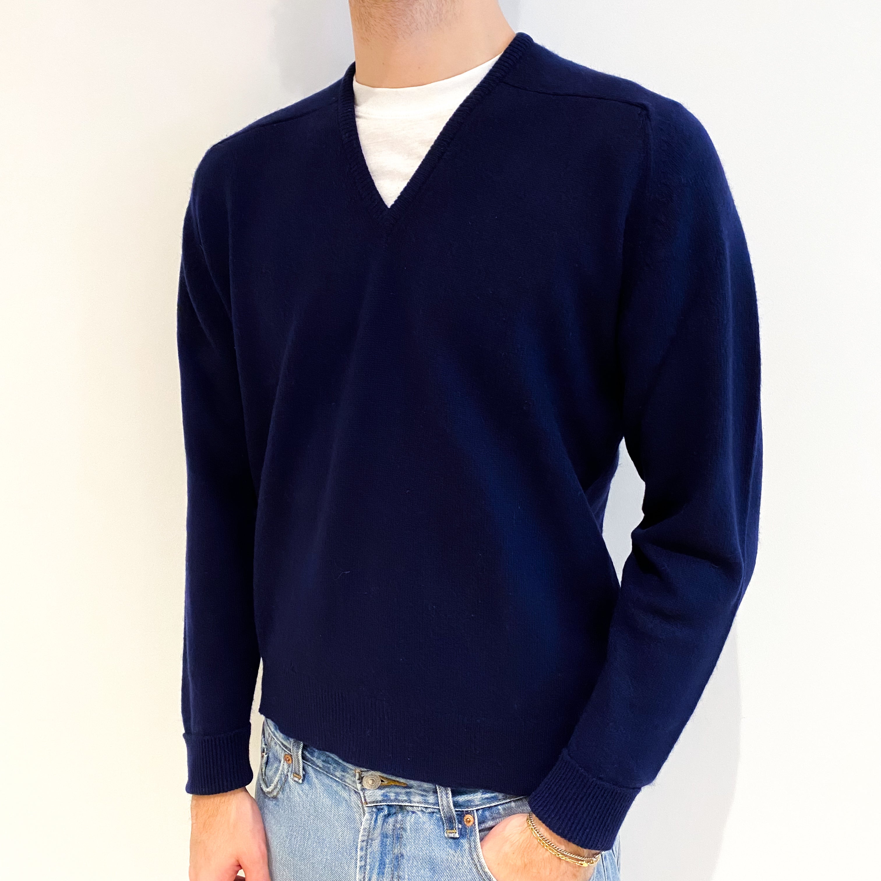 Men's Vintage Scottish Navy Blue Cashmere V Neck Jumper Medium