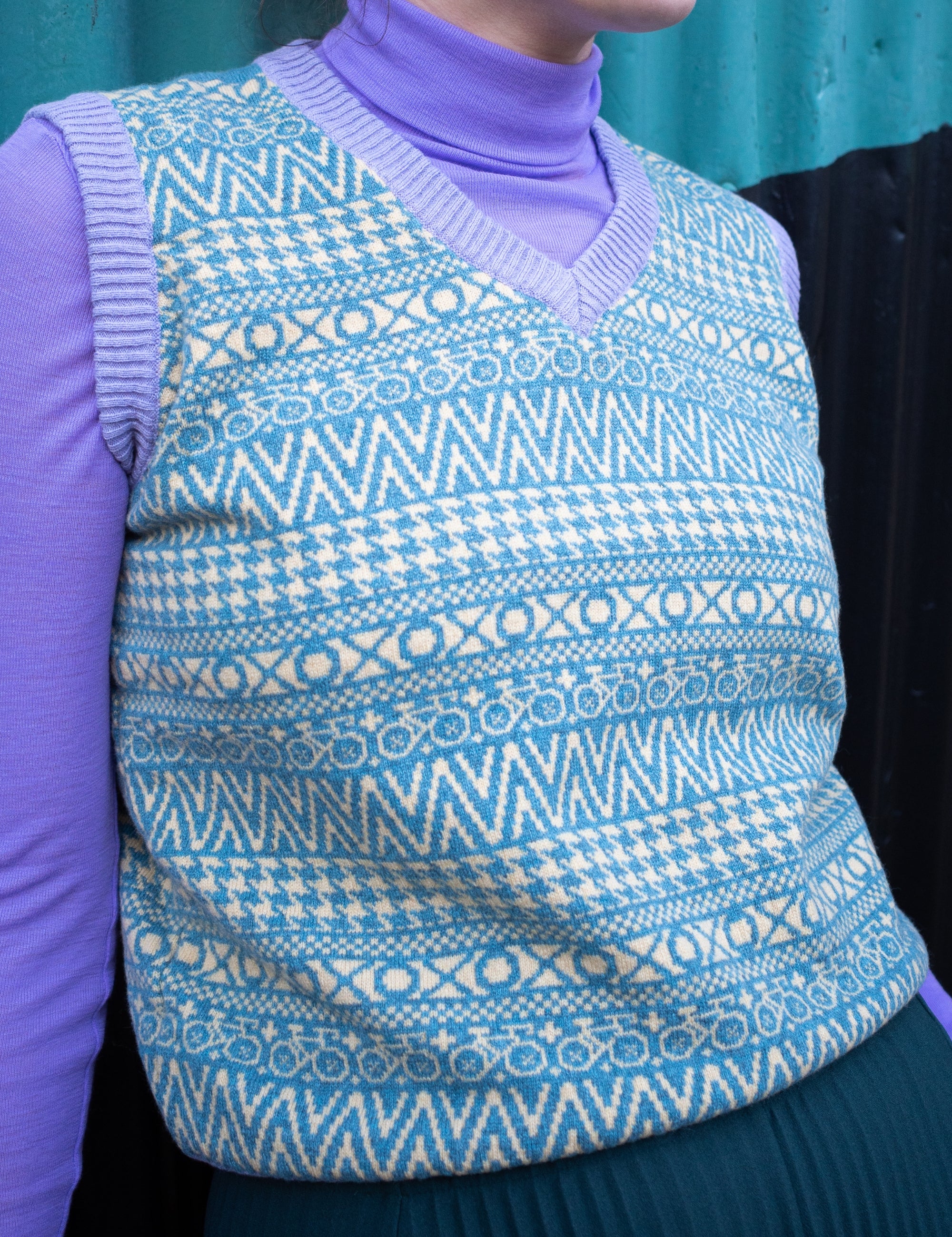 NFR Aqua Primrose and Lilac Fair Isle Tank Top Large