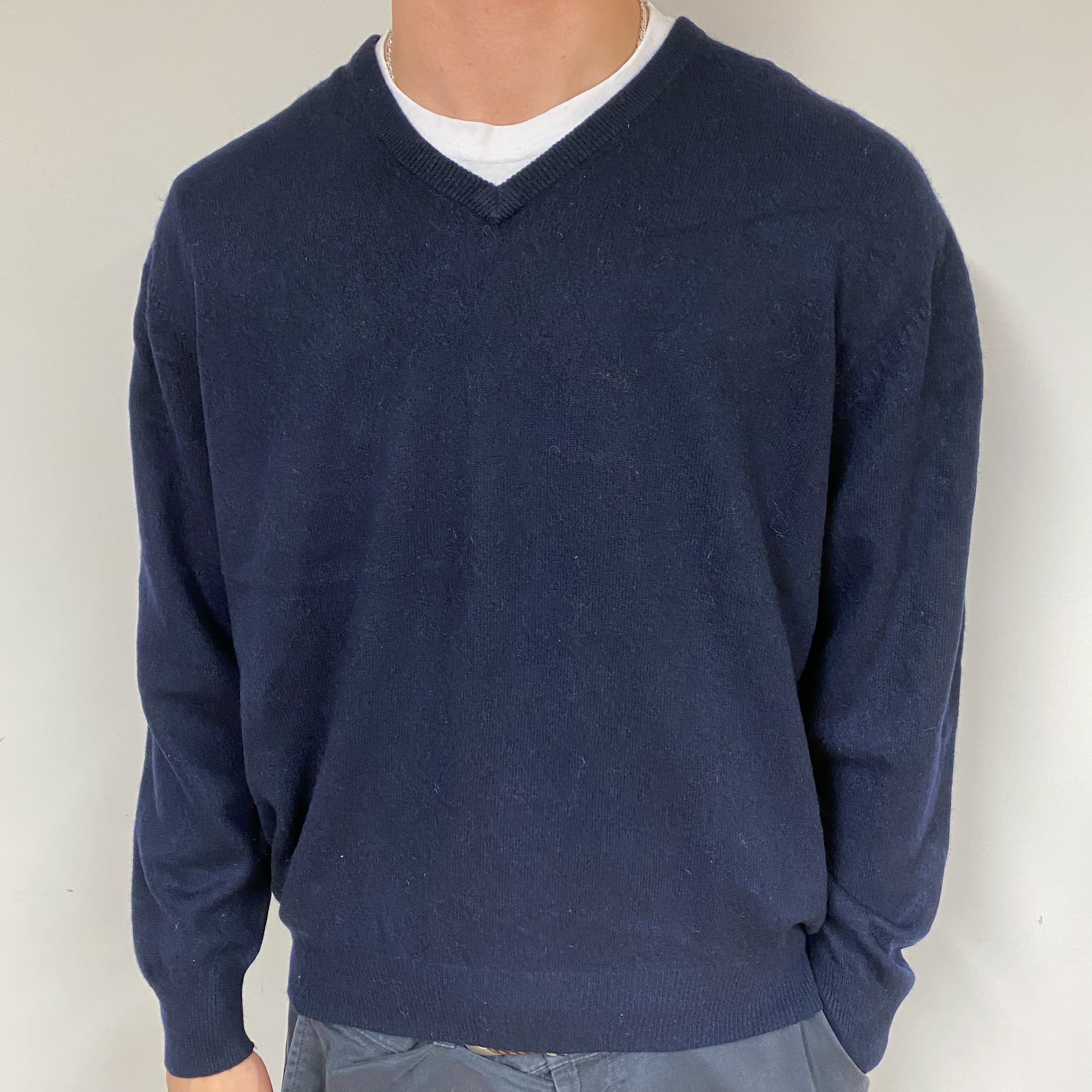 Men's Navy Blue Cashmere V-Neck Jumper Large