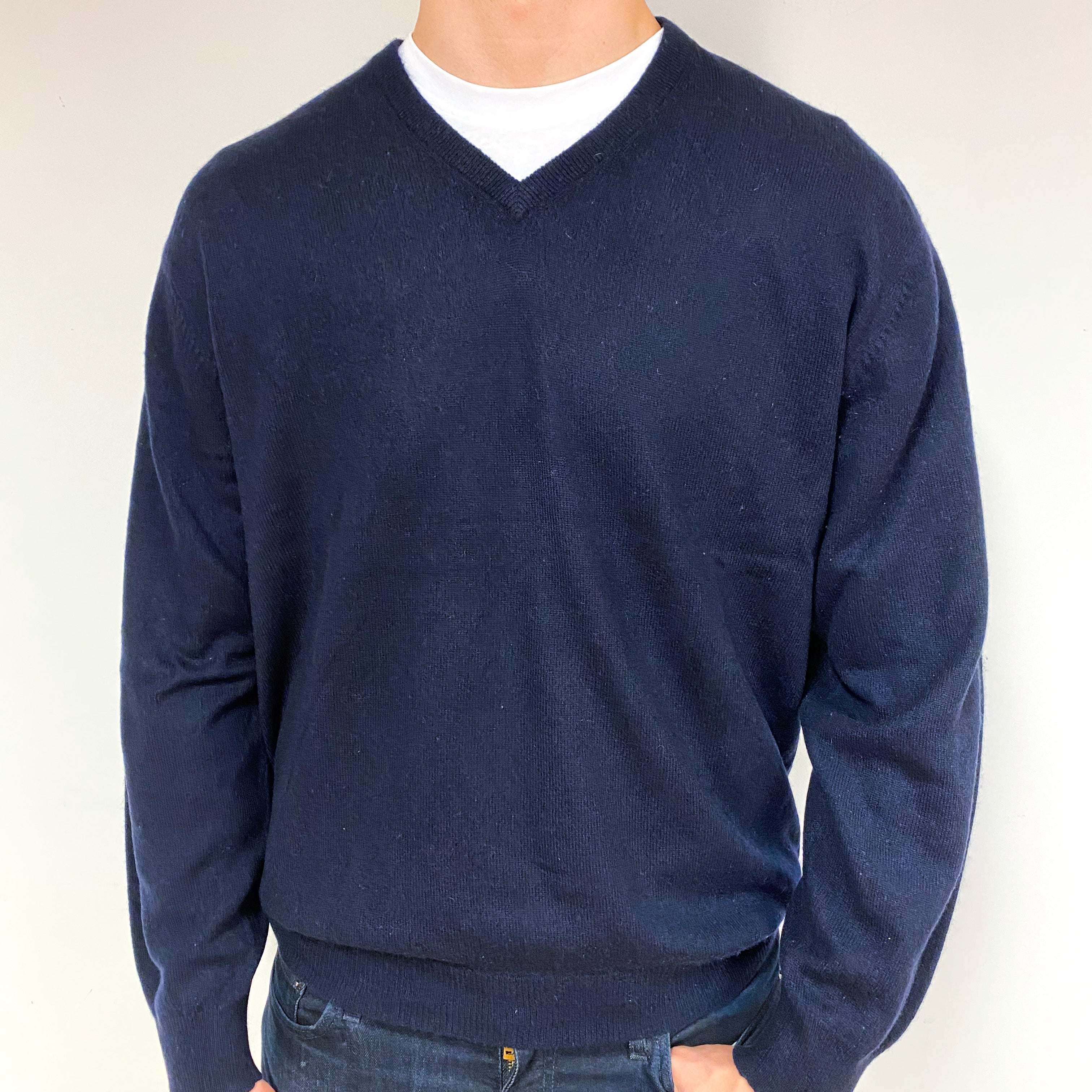 Men's Dark Navy Blue Cashmere V-Neck Jumper Extra Large