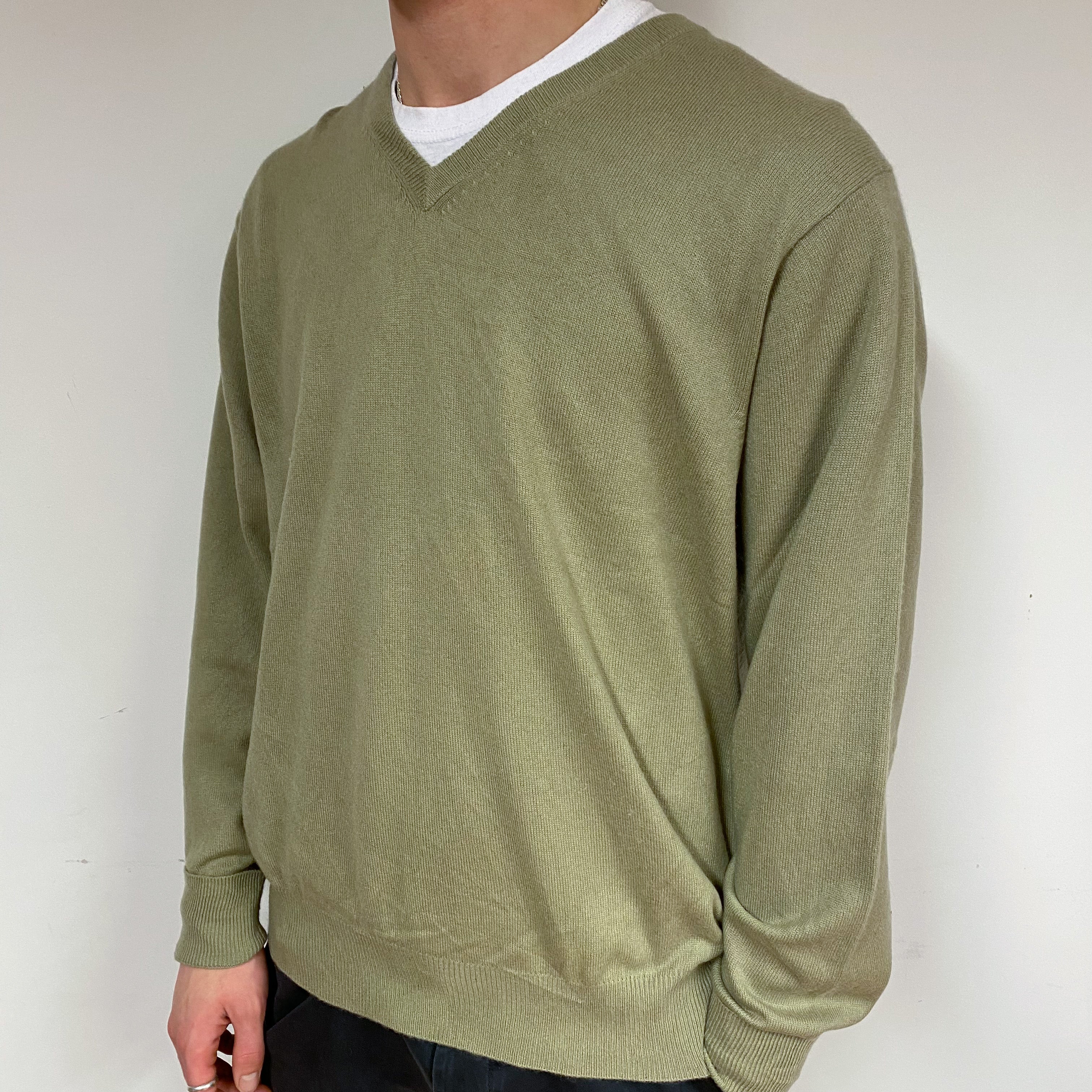 Men's Olive Green Cashmere V-Neck Jumper Large