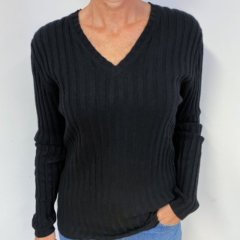Black Ribbed Cashmere V-Neck Jumper