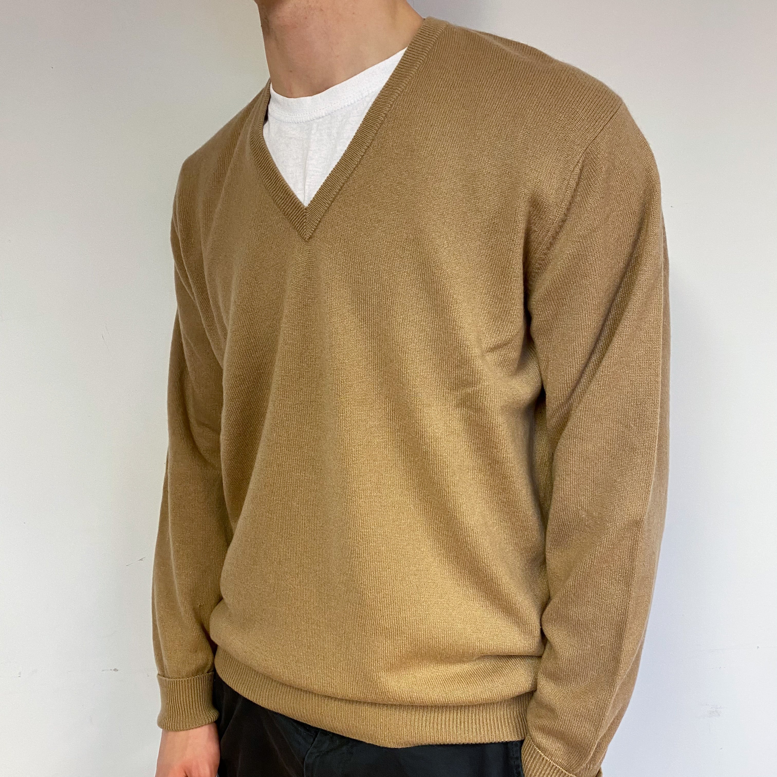 Men's Camel Brown Cashmere V-Neck Jumper Medium