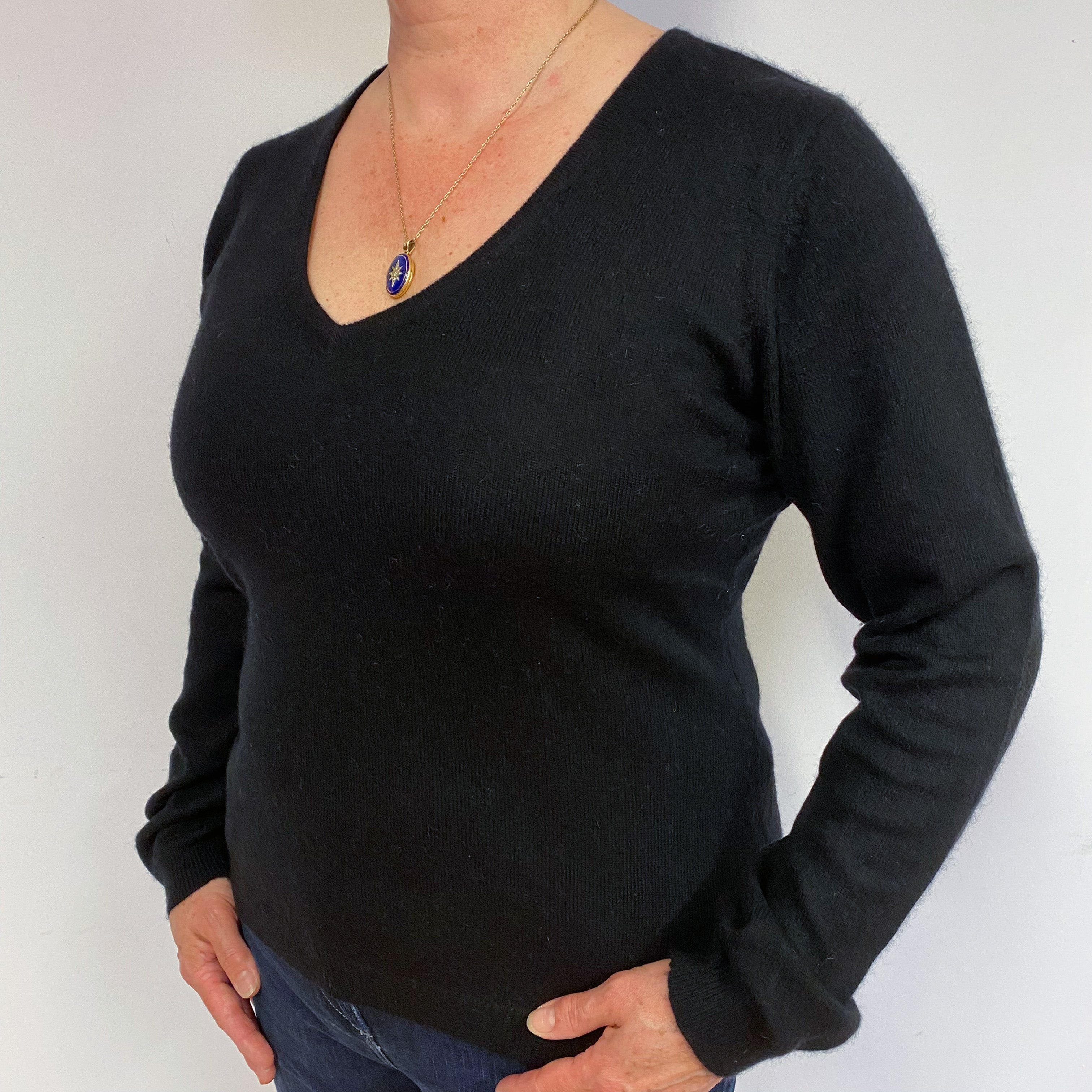 Black Cashmere V-Neck Jumper Large