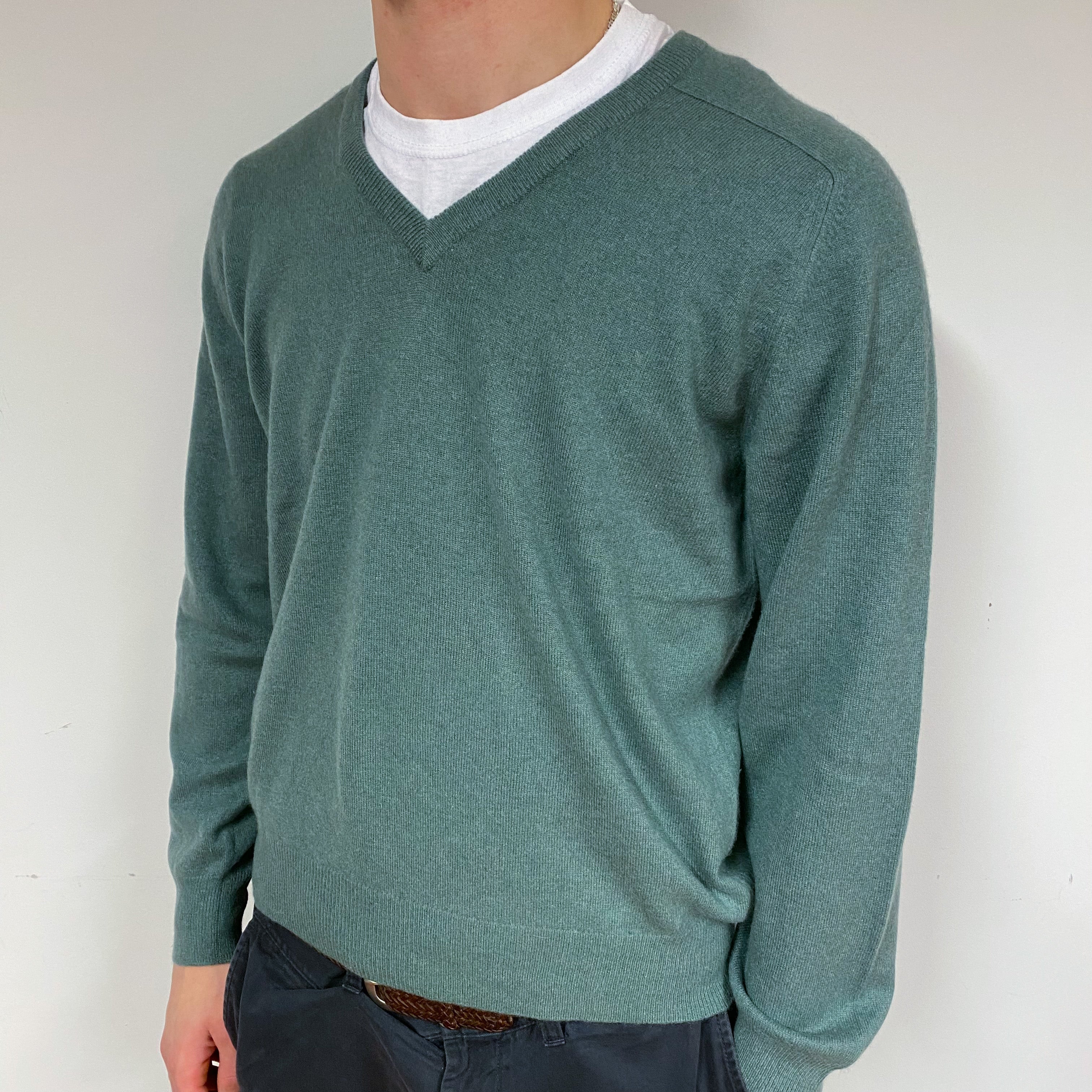 Men's Sage Green Cashmere V-Neck Jumper Large