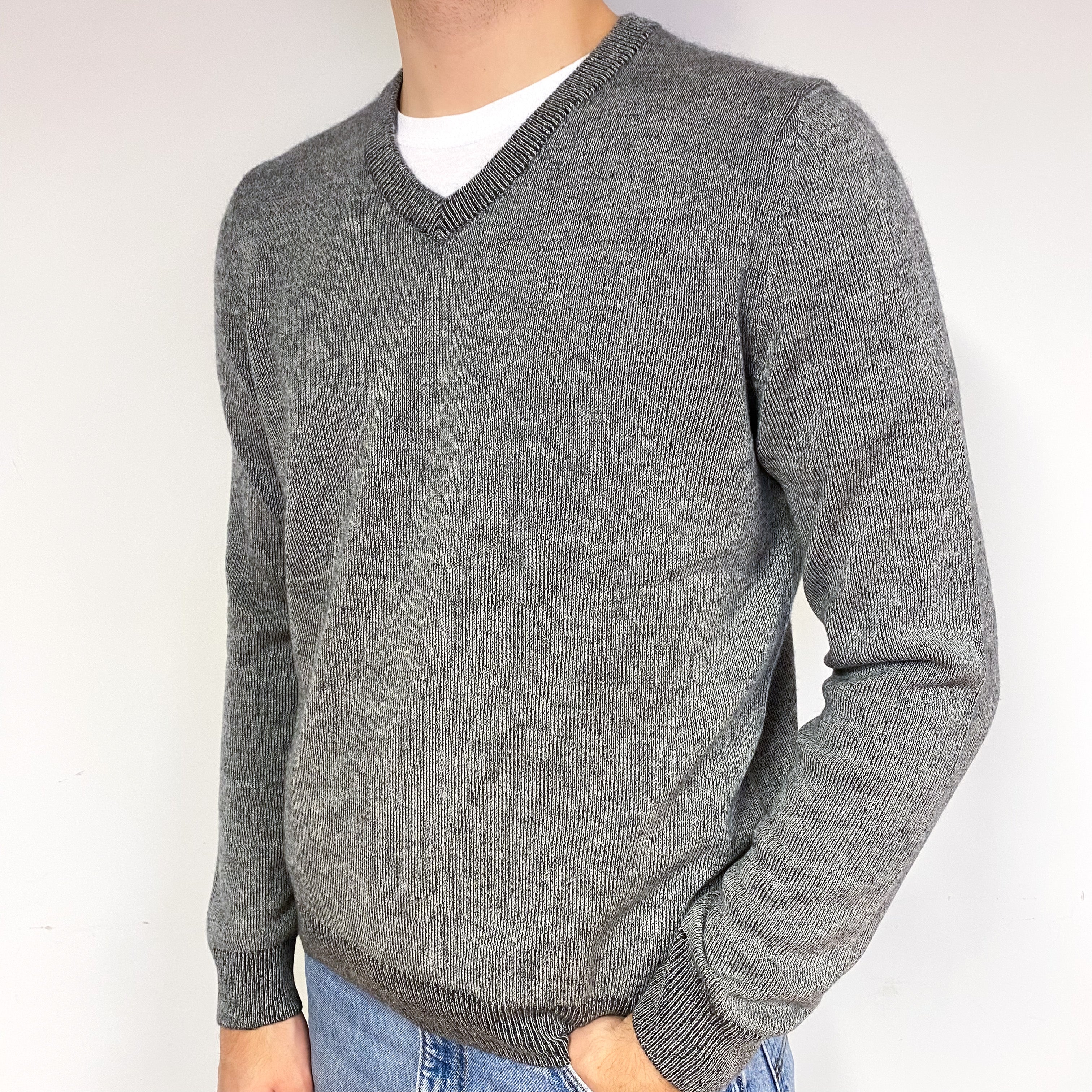 Men's Grey Two Tone Knit Cashmere V-Neck Jumper Medium