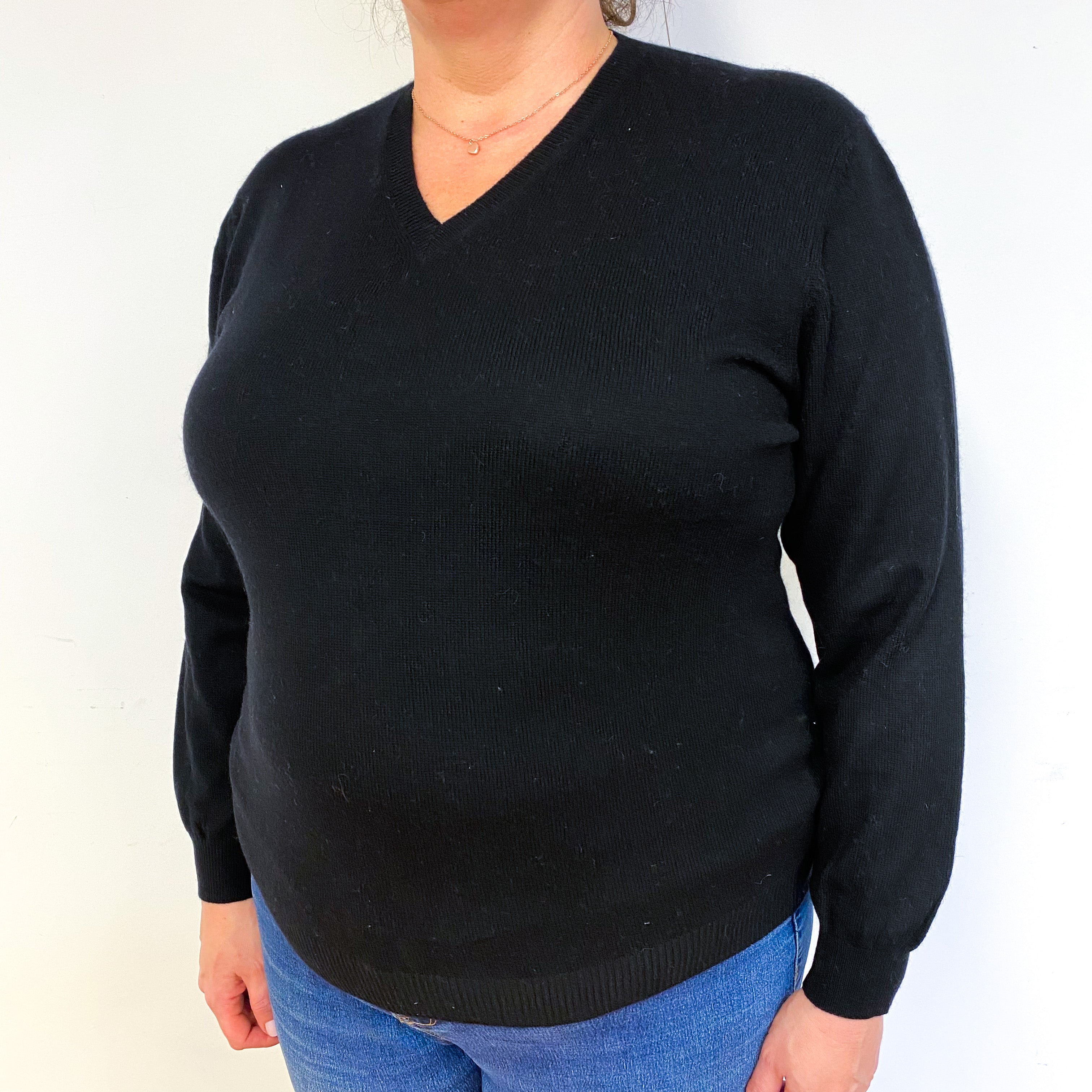 Black Cashmere V-Neck Jumper Extra Large