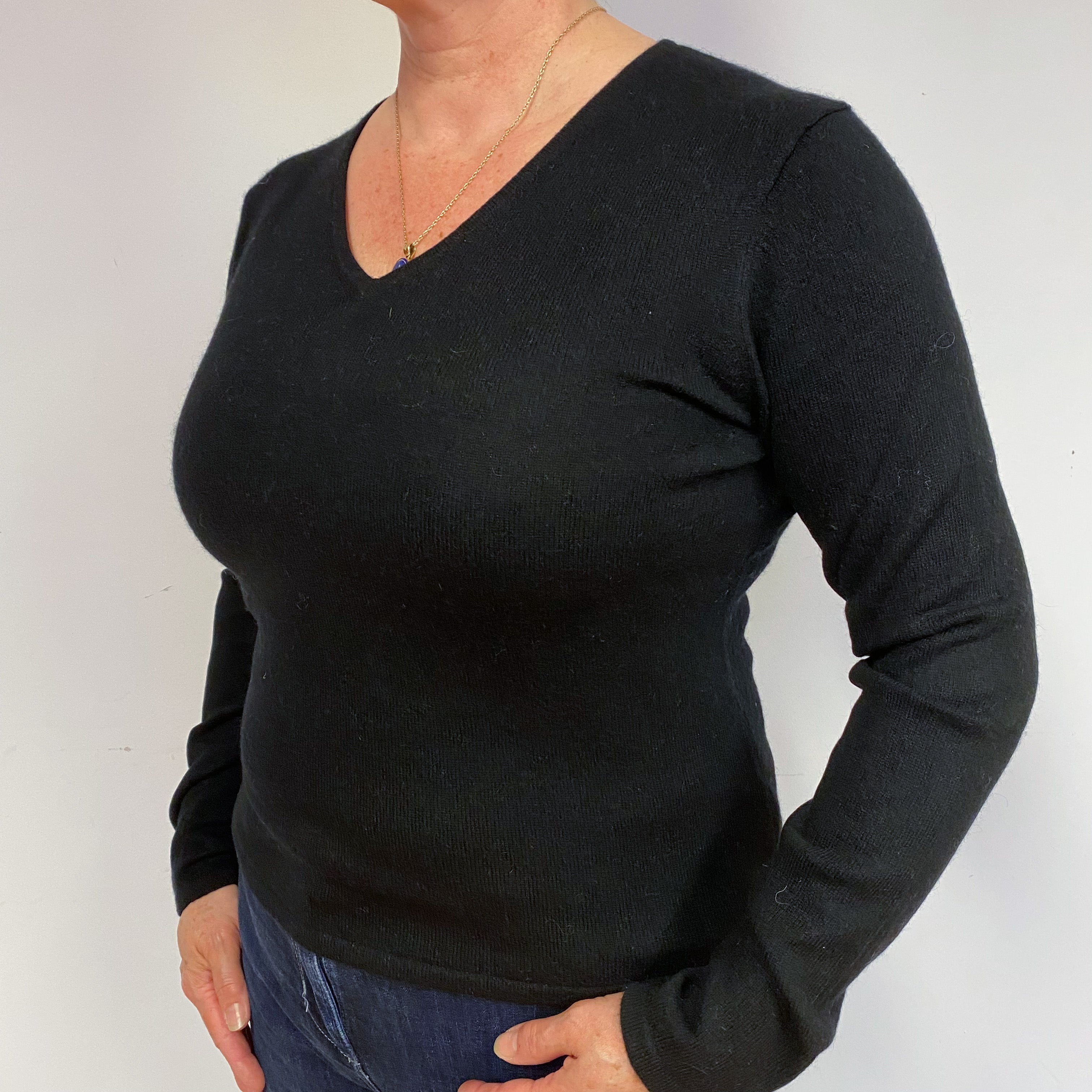 Black Cashmere V-Neck Jumper Large