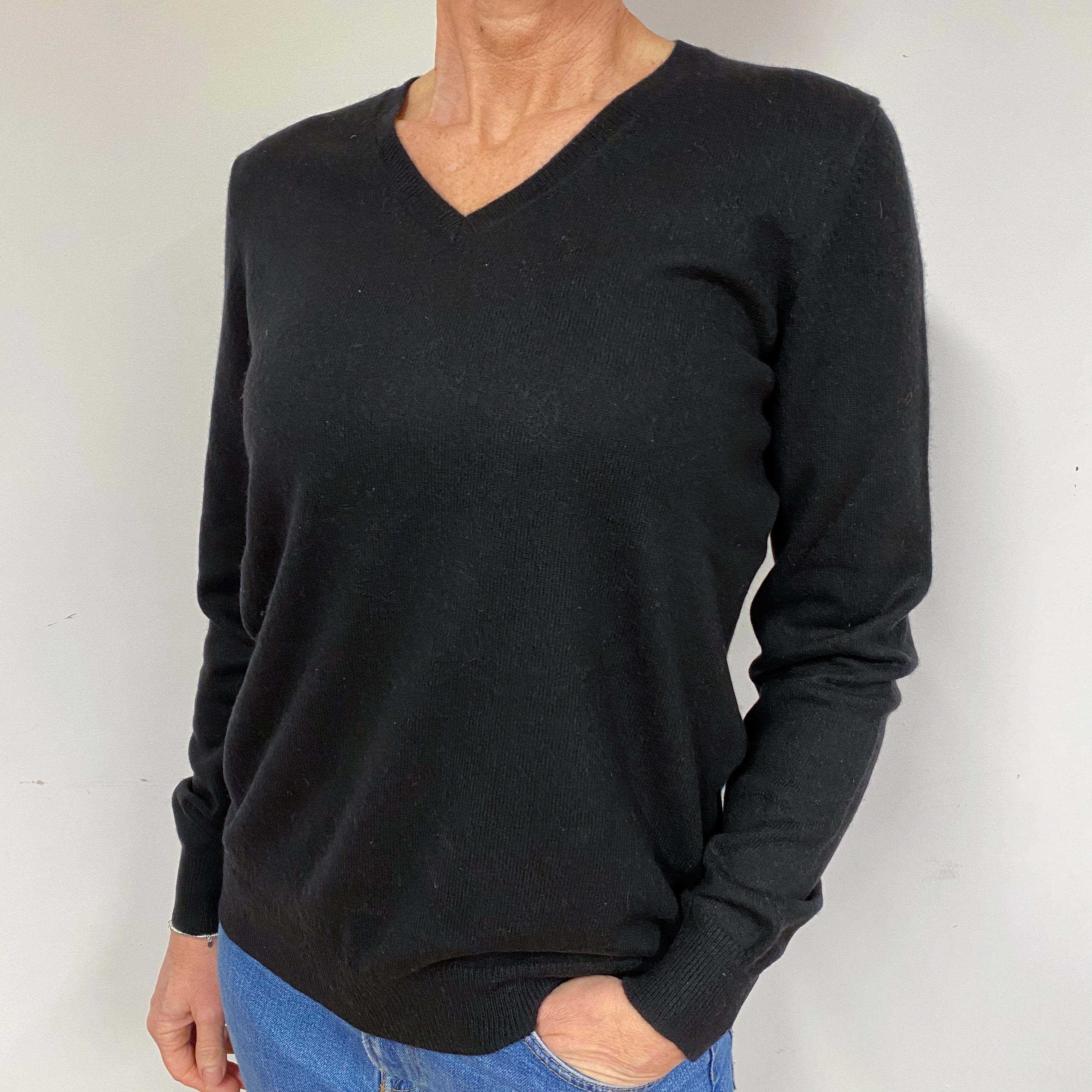 Black Cashmere V-Neck Jumper Medium
