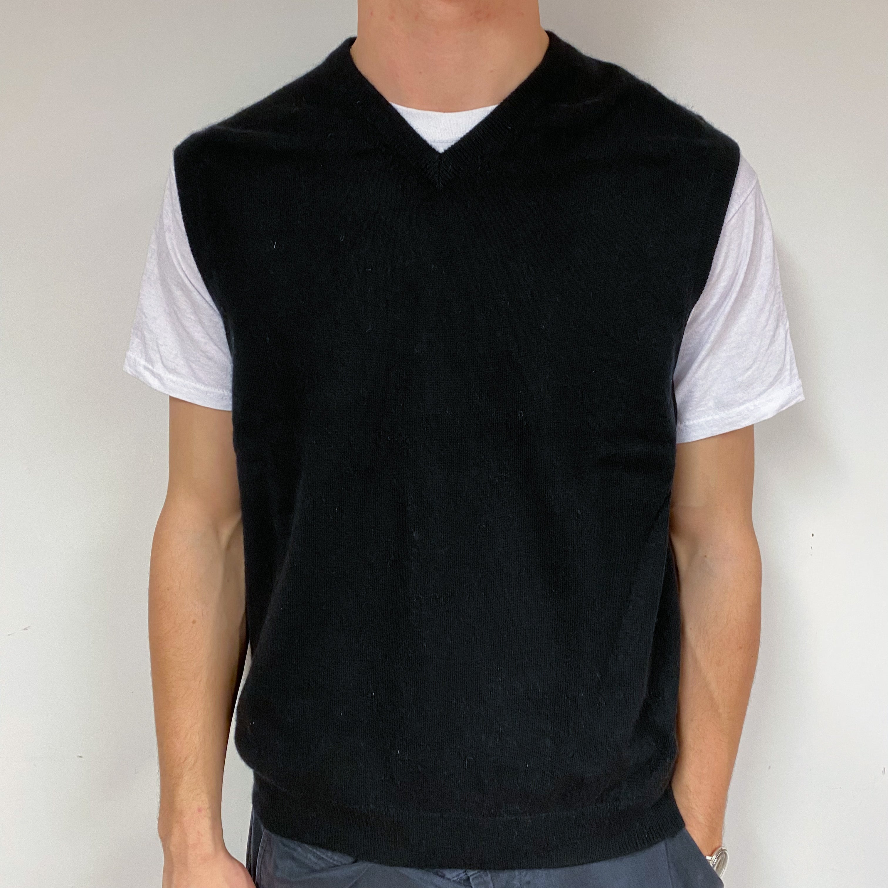 Men's Black Cashmere Sleeveless V-Neck Jumper Large
