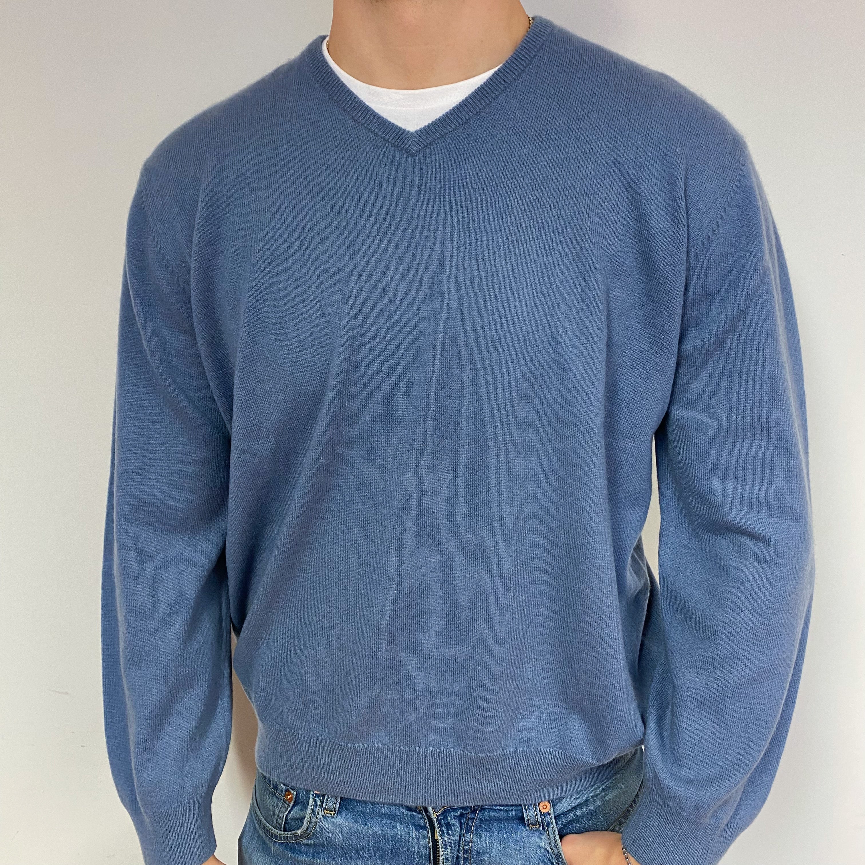 Men's Wedgewood Blue Cashmere V-Neck Jumper XXL