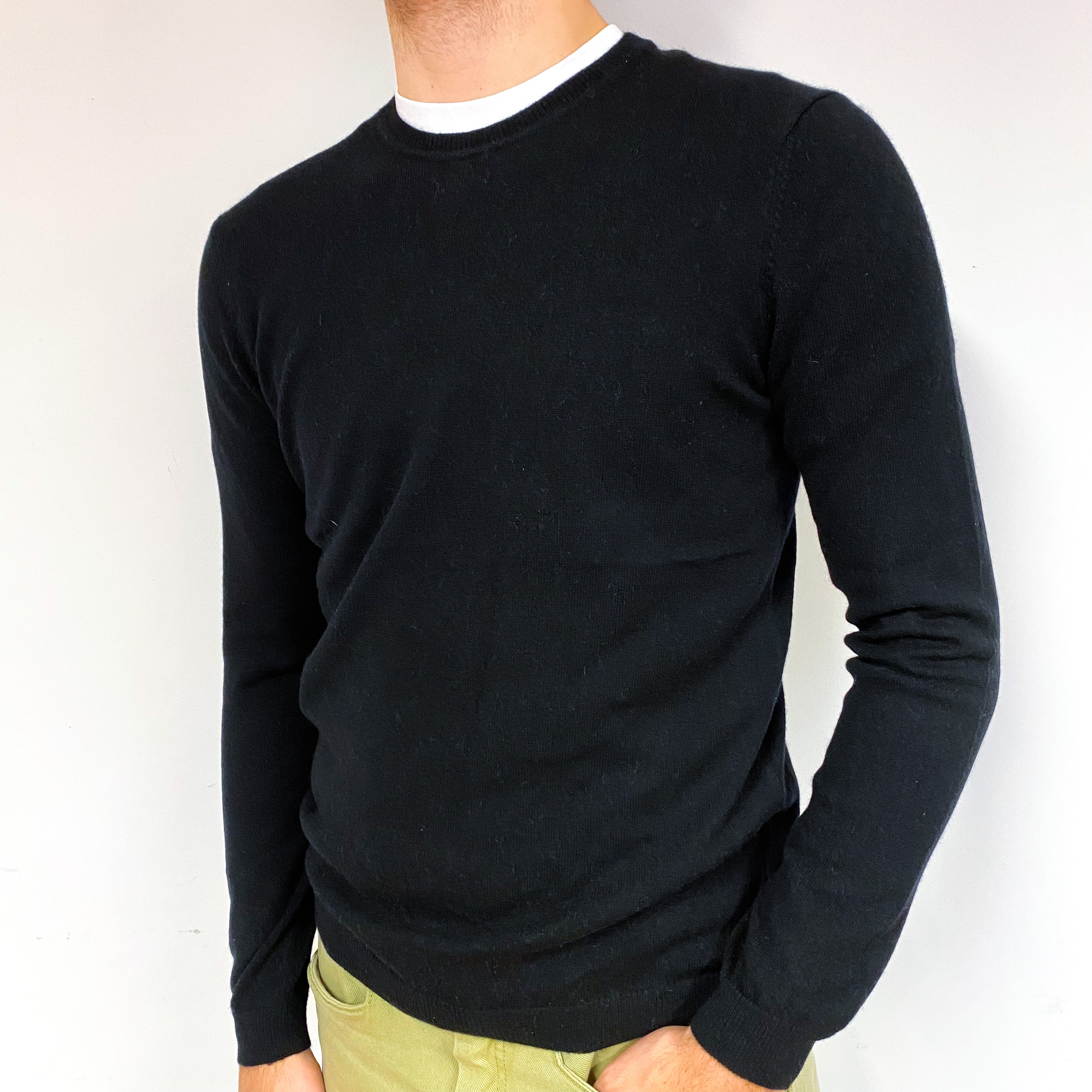 Men's Black Cashmere Crew Neck Jumper Medium