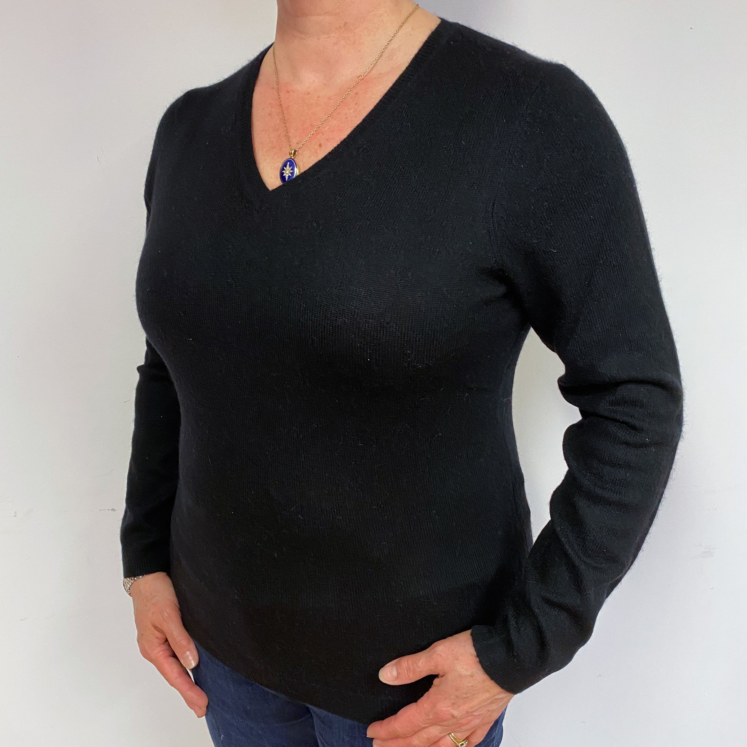 Black Cashmere V-Neck Jumper Large