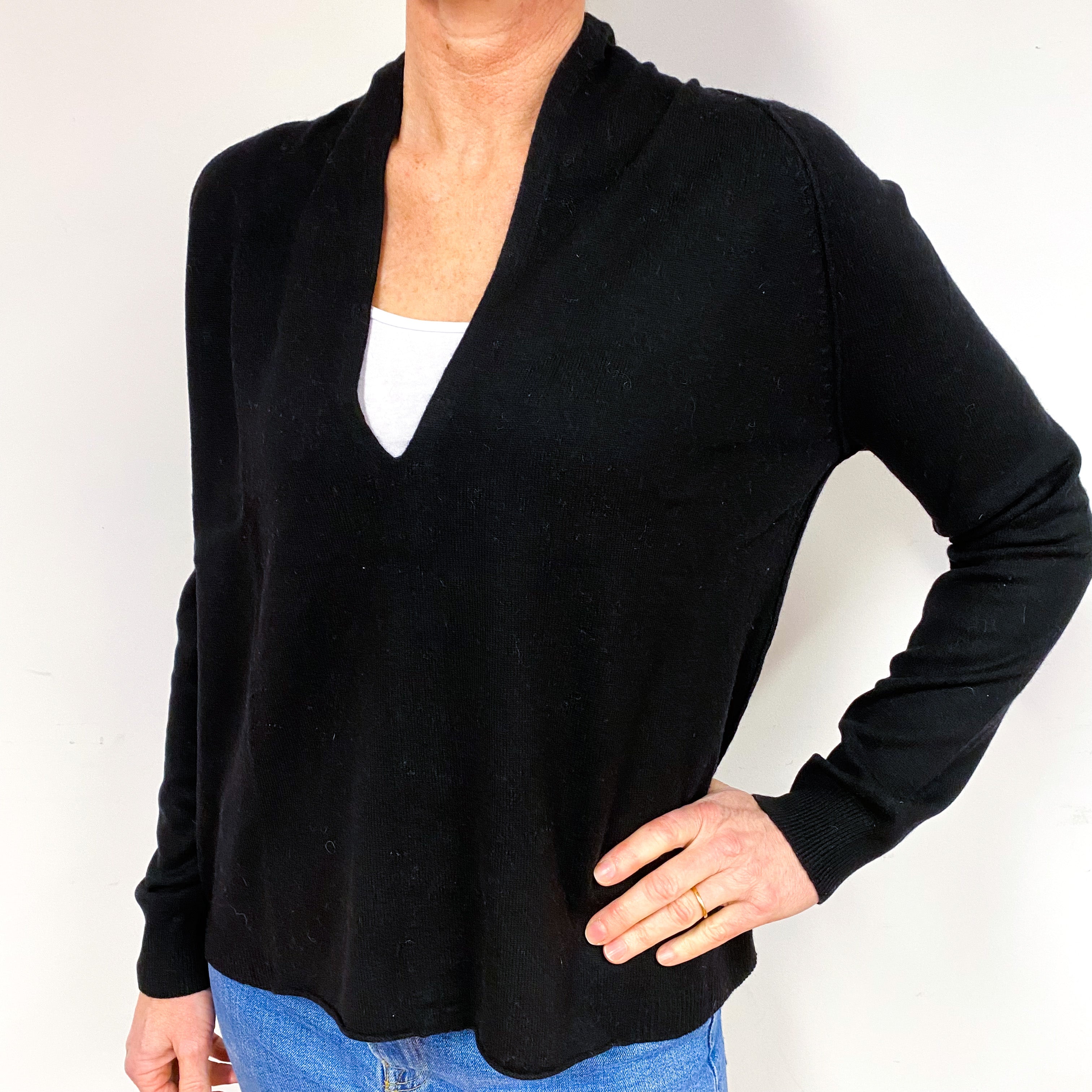 Slouchy Black Cashmere Low V-Neck Jumper Medium