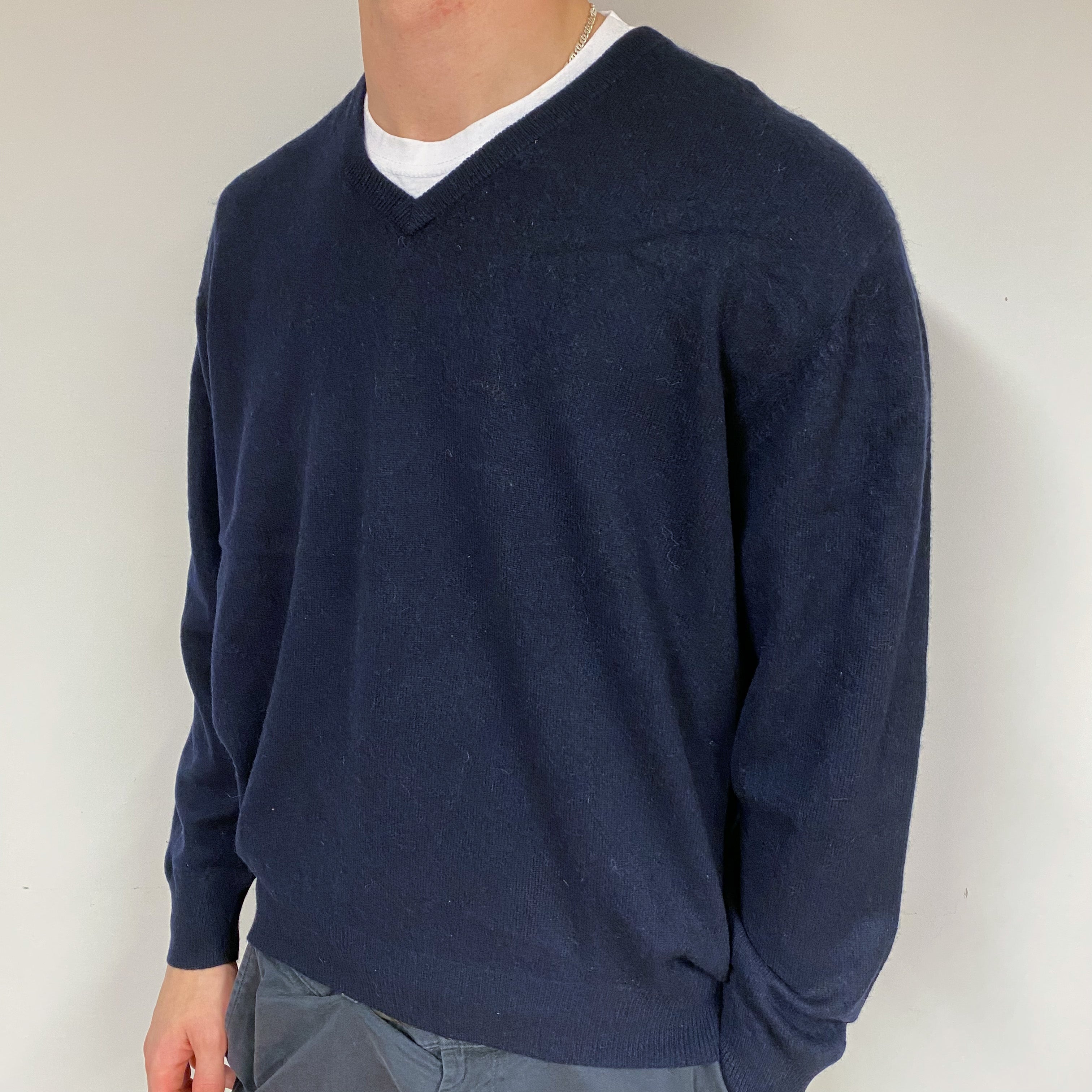 Men's Navy Blue Cashmere V-Neck Jumper Large