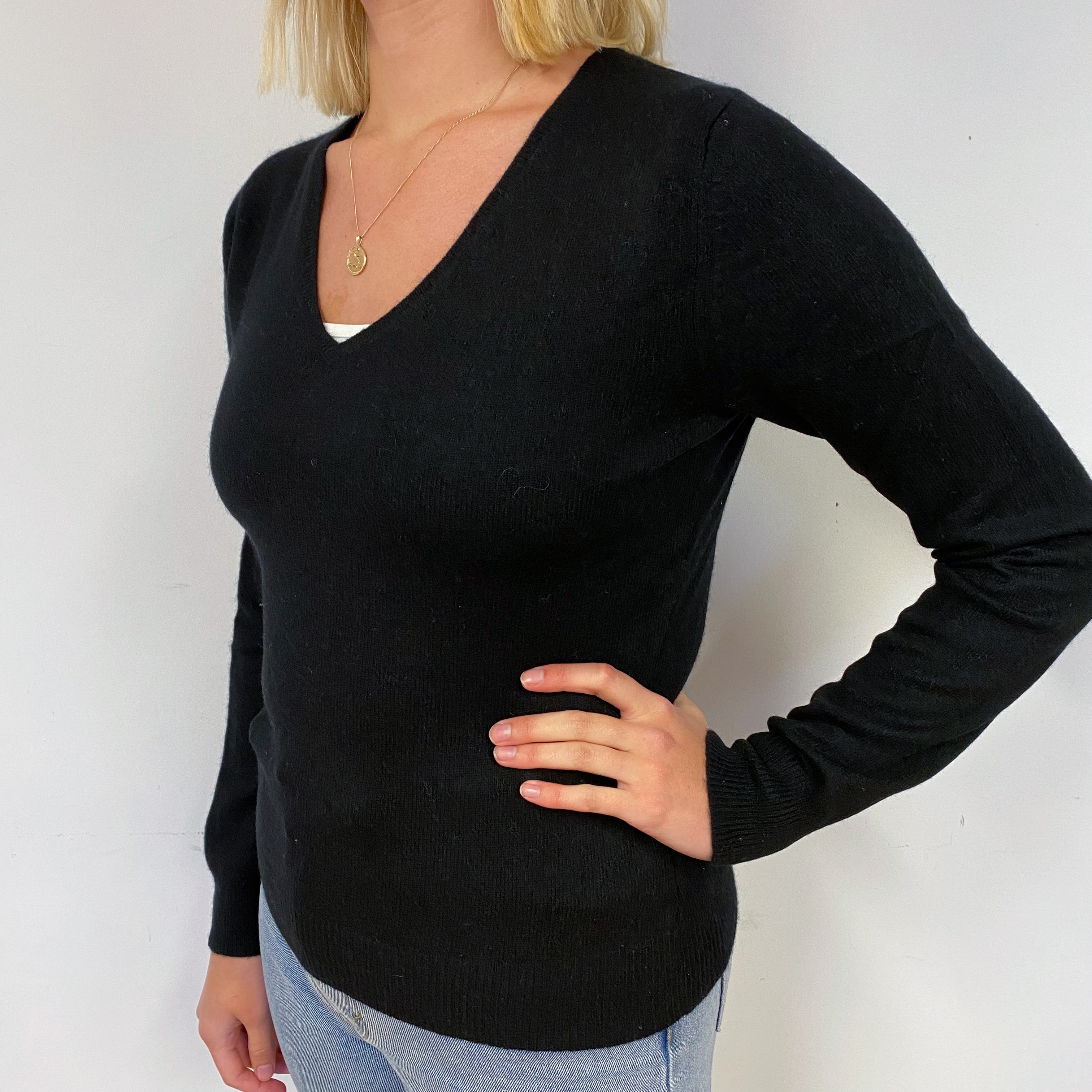 Black Cashmere V-Neck Jumper Small