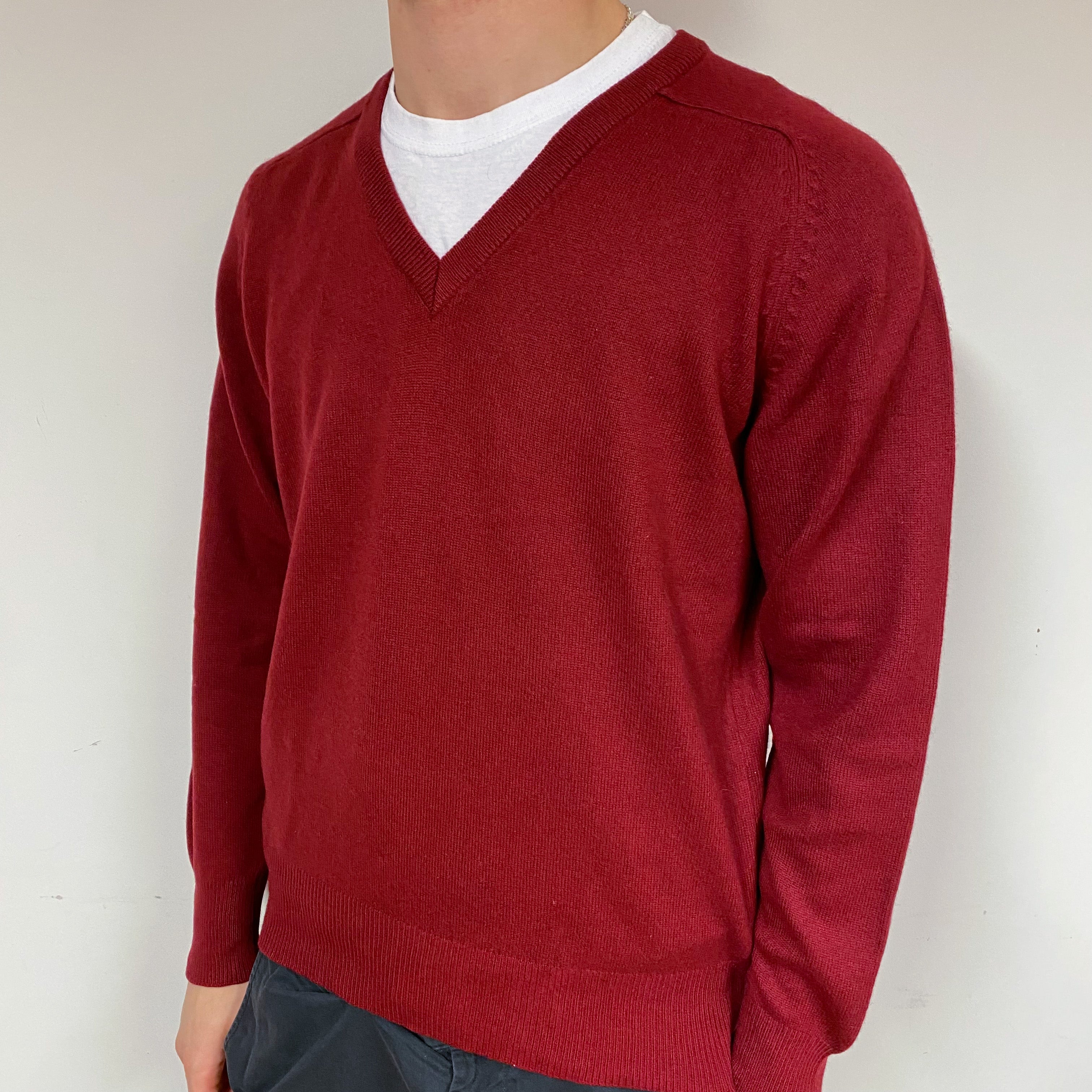 Men's Postie Red Vintage Cashmere V-Neck Jumper Large