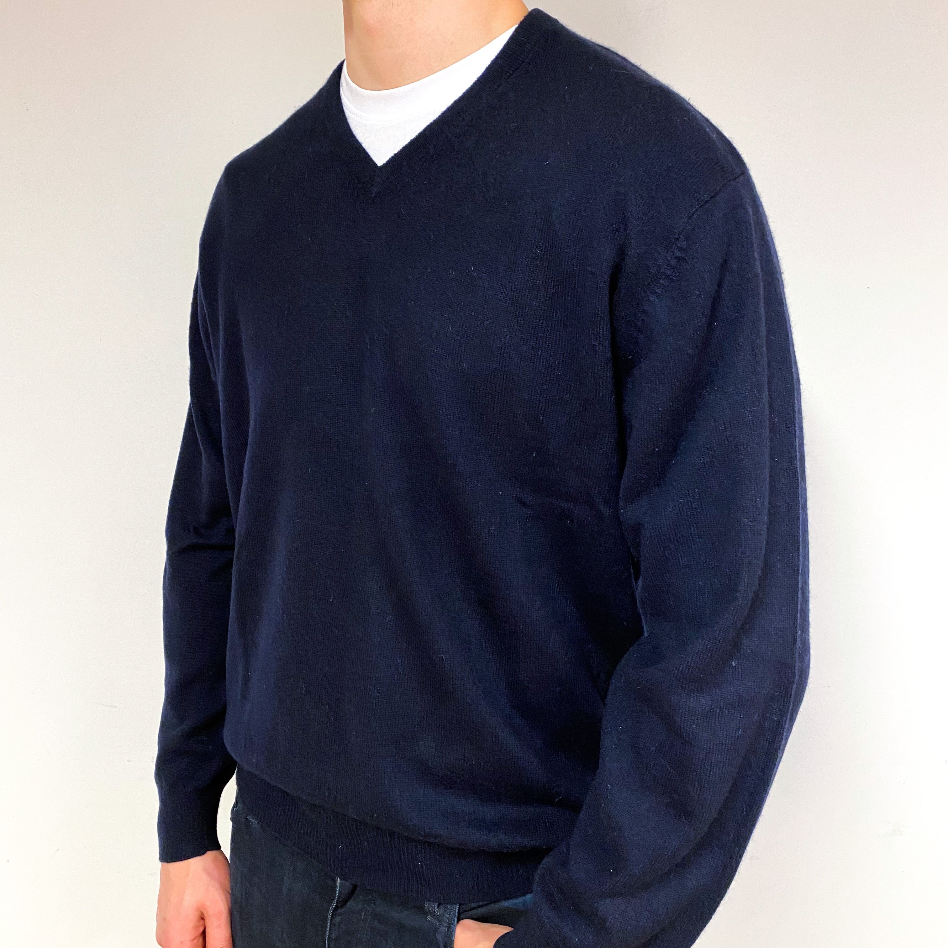Men's Dark Navy Blue Cashmere V-Neck Jumper Extra Large