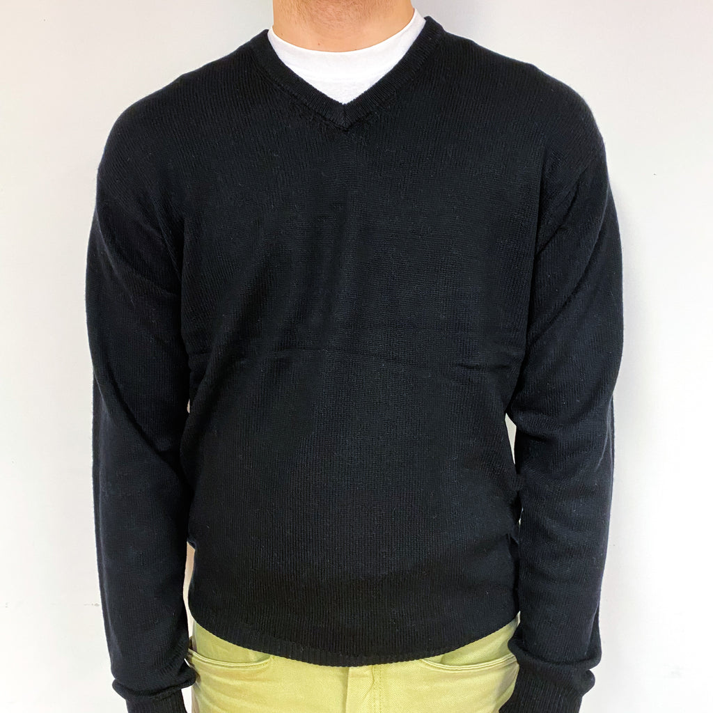 Men's Black Cashmere V-Neck Jumper Medium